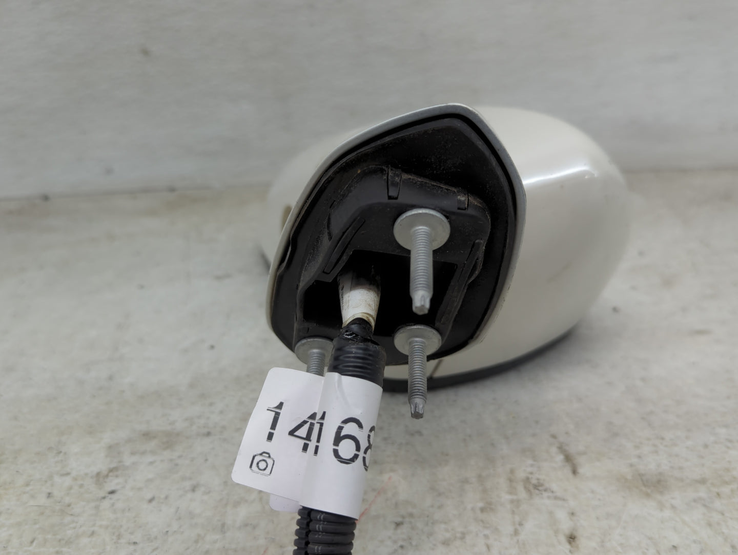 2018 Ford Fusion Passenger Side View Mirror - Right Door Mirror OEM Used - Oemusedautoparts1.com