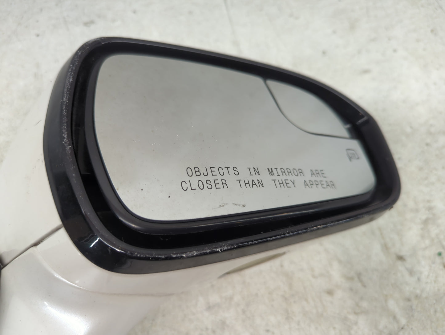 2018 Ford Fusion Passenger Side View Mirror - Right Door Mirror OEM Used - Oemusedautoparts1.com