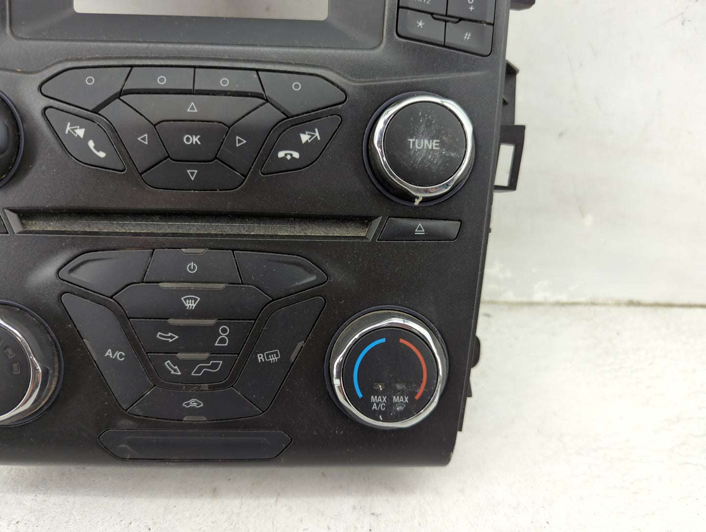 2017-2018 Ford Fusion Radio Control Panel - Oemusedautoparts1.com