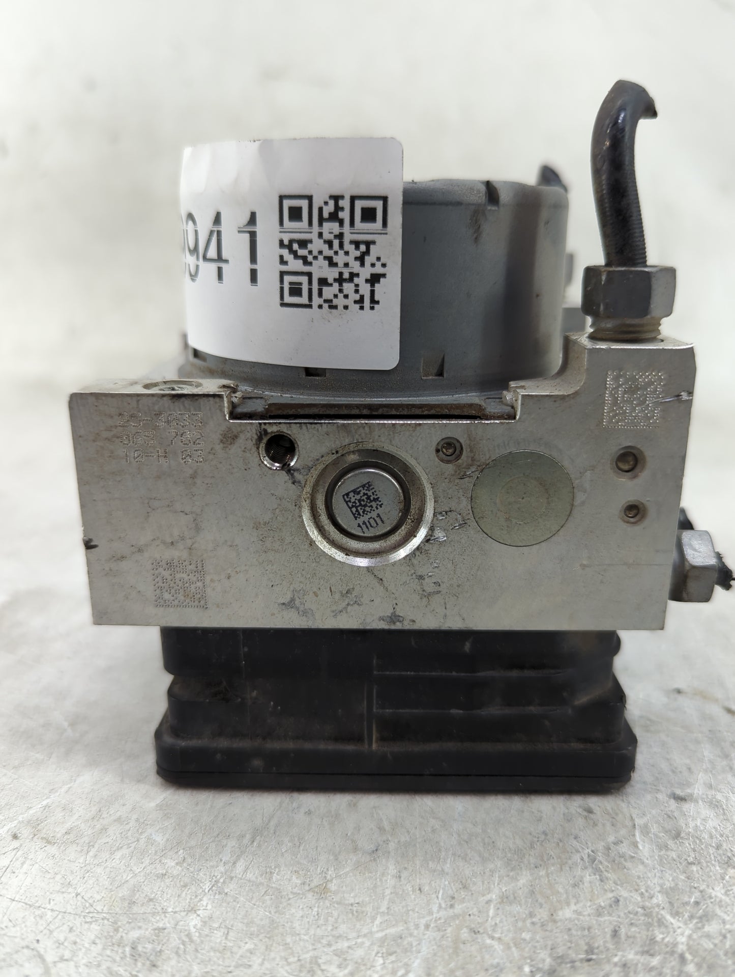 2017-2018 Ford Fusion ABS Pump Control Module Replacement P/N:HG9C-2B373-BH Fits Fits 2017 2018 OEM Used Auto Parts - Oemuse
