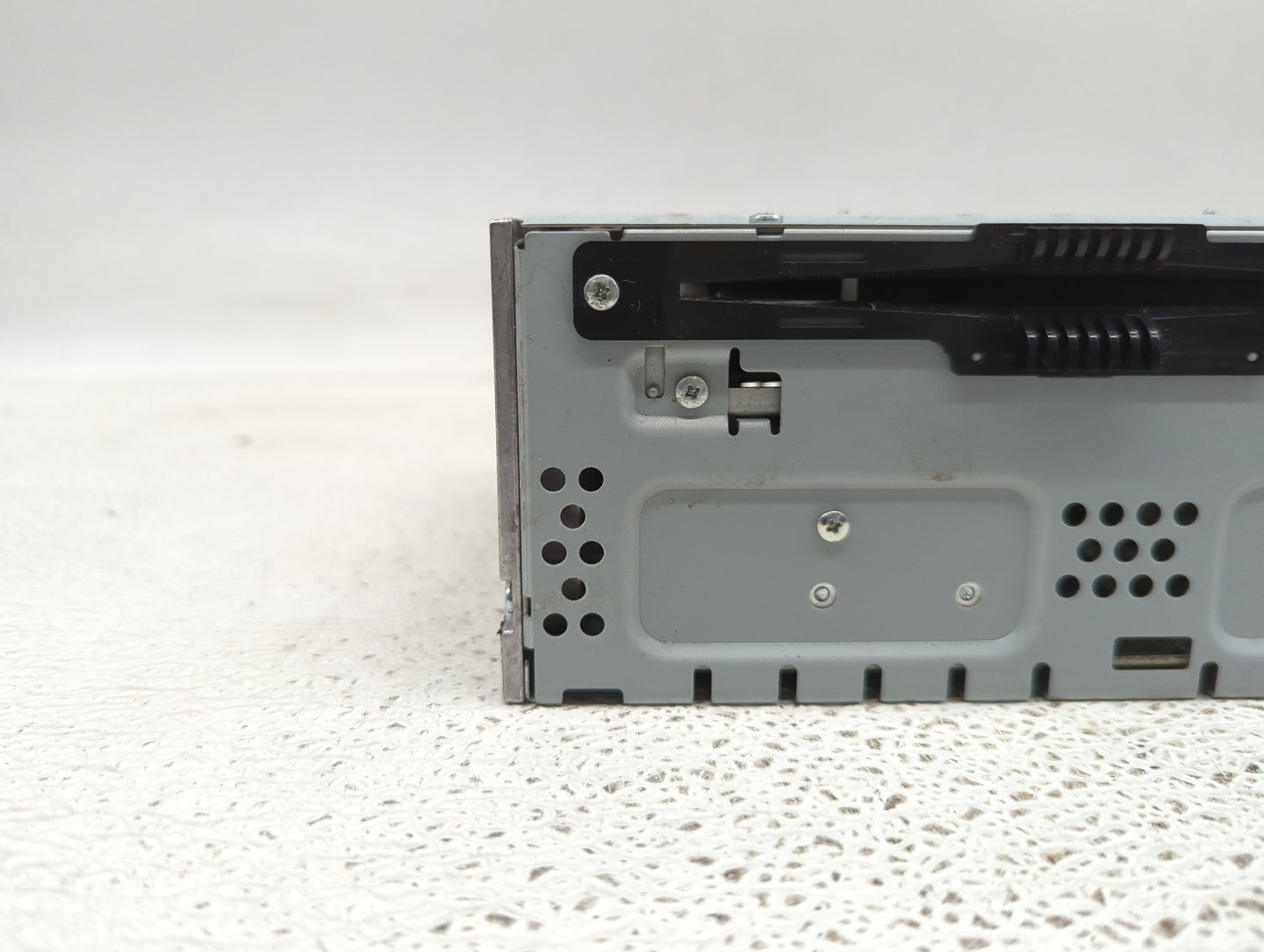 2017-2020 Ford Fusion Radio AM FM Cd Player Receiver Replacement P/N:FS7T-19C107-YD Fits Fits 2017 2018 2019 2020 OEM Used A