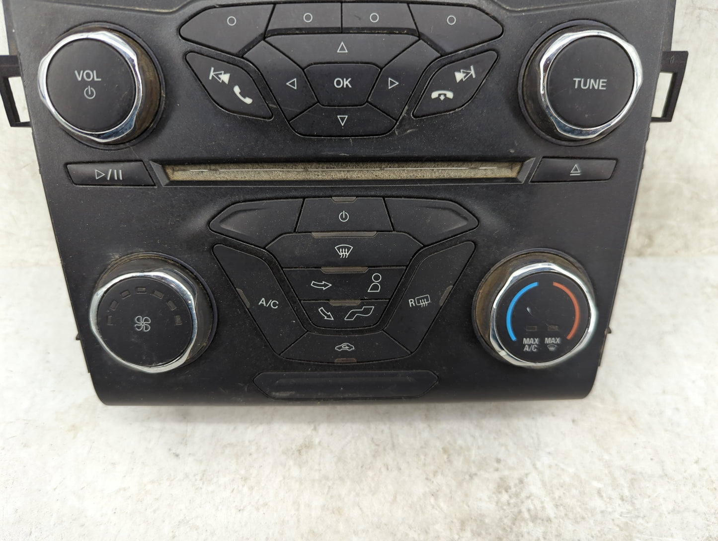 2017-2018 Ford Fusion Radio AM FM Cd Player Receiver Replacement P/N:HS7T-18E243-PA Fits Fits 2017 2018 OEM Used Auto Parts 