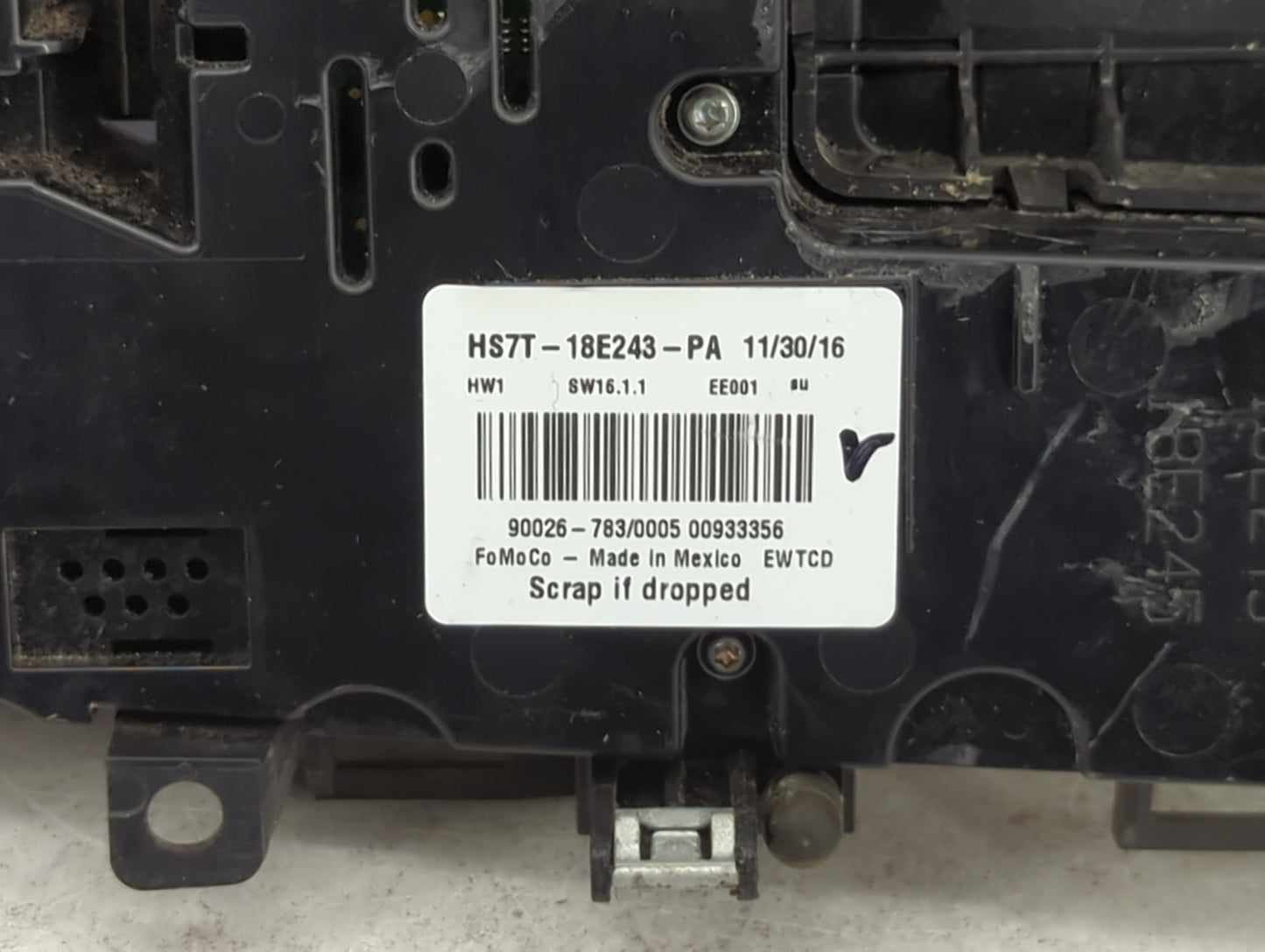 2017-2018 Ford Fusion Radio AM FM Cd Player Receiver Replacement P/N:HS7T-18E243-PA Fits Fits 2017 2018 OEM Used Auto Parts 