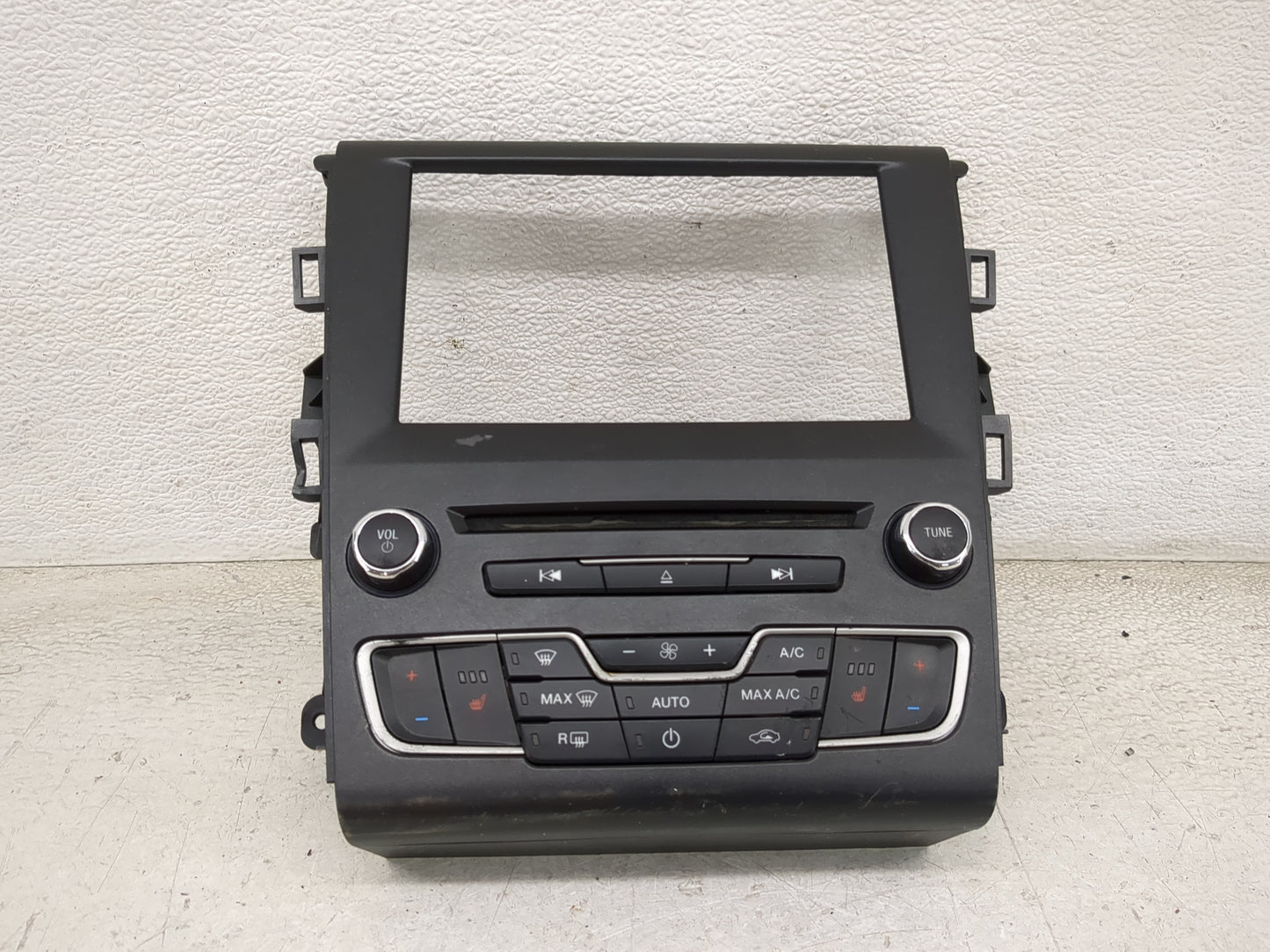 2017-2020 Ford Fusion Radio Control Panel 1467646 - Oemusedautoparts1.com