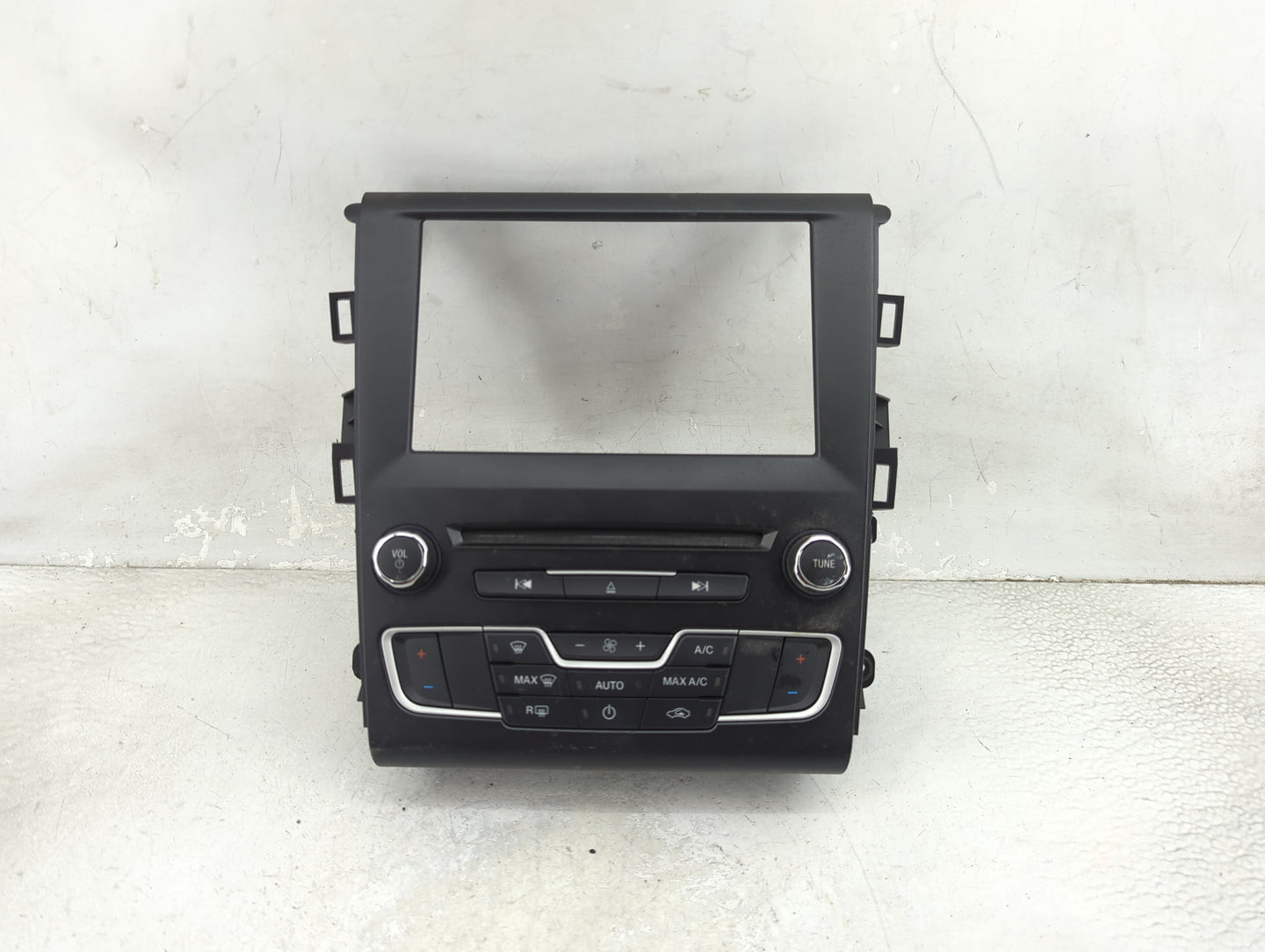 2017-2020 Ford Fusion Radio Control Panel 1469234 - Oemusedautoparts1.com