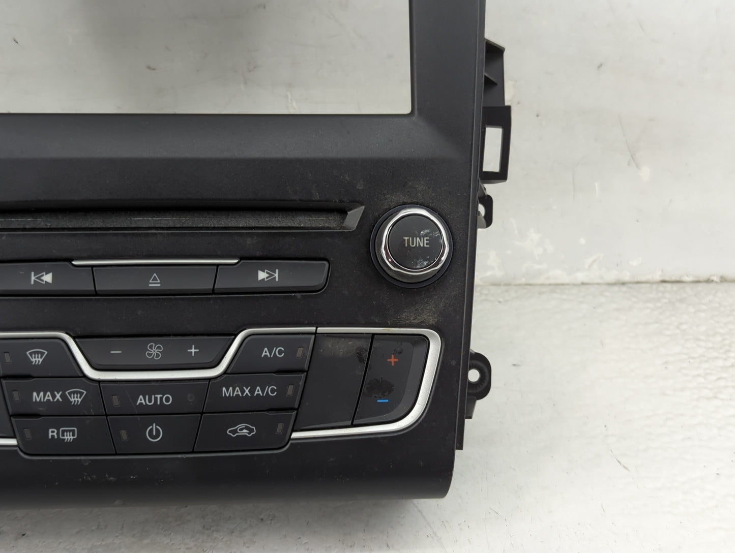 2017-2020 Ford Fusion Radio Control Panel 1469234 - Oemusedautoparts1.com