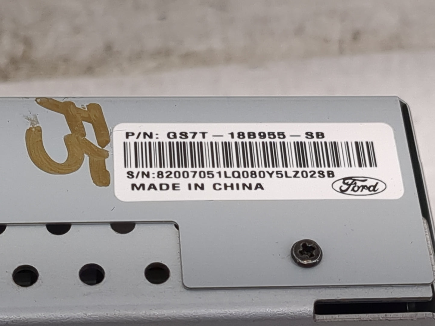 2017-2020 Ford Fusion Information Display Screen 1469572 - Oemusedautoparts1.com