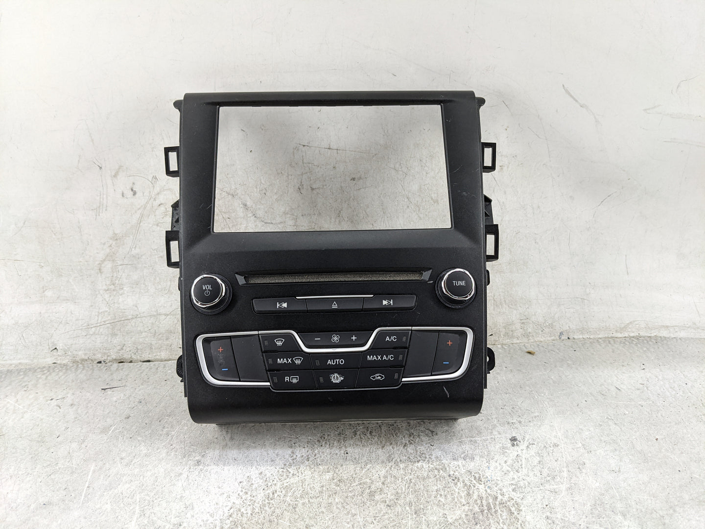 2017-2020 Ford Fusion Radio Control Panel 1475639 - Oemusedautoparts1.com