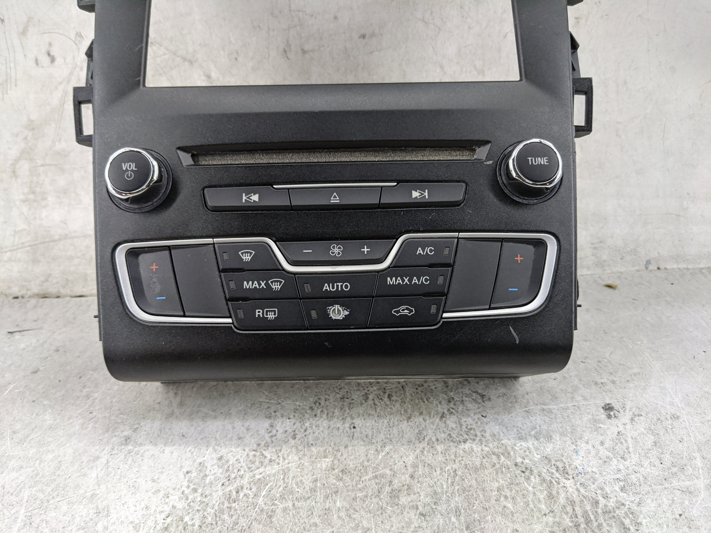 2017-2020 Ford Fusion Radio Control Panel 1475639 - Oemusedautoparts1.com