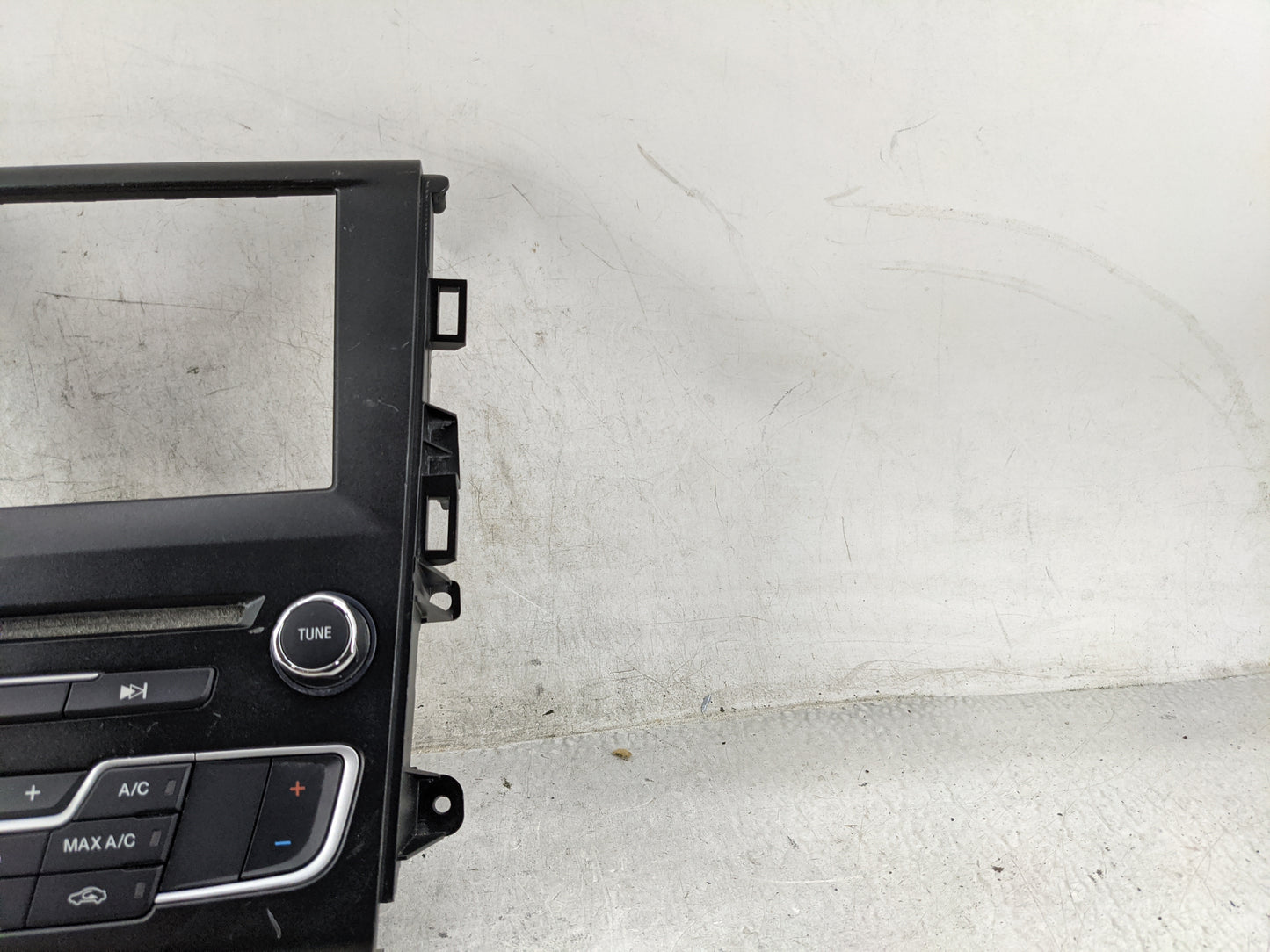 2017-2020 Ford Fusion Radio Control Panel 1475639 - Oemusedautoparts1.com