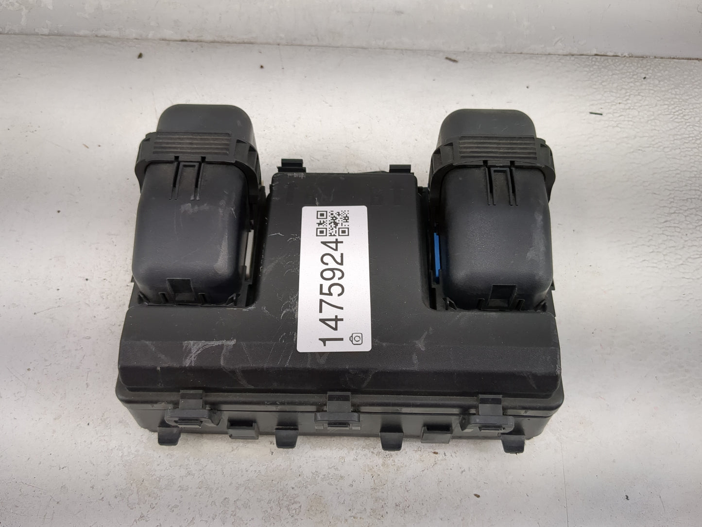 2017-2020 Ford Fusion Fusebox Fuse Box Panel Relay Module P/N:G2GT14A075AA 8T2T-14B192-AB Fits Fits 2017 2018 2019 2020 OEM 