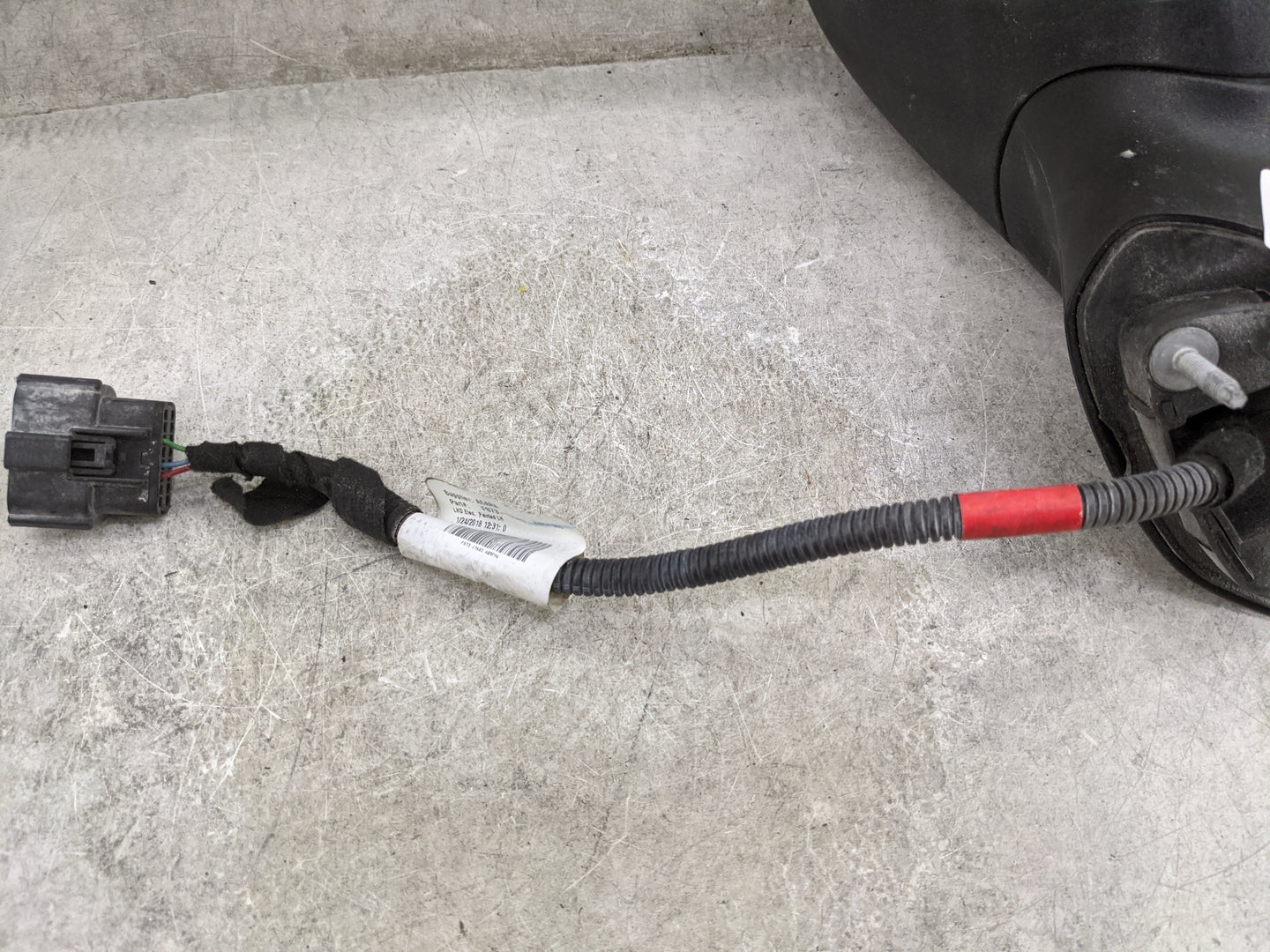 2016-2020 Ford Fusion Driver Side View Mirror - Left Door Mirror OEM Used - Oemusedautoparts1.com