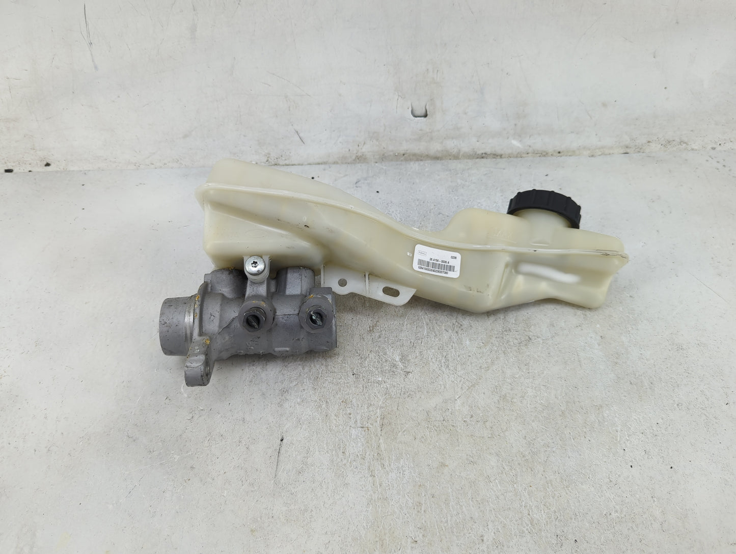 2017-2020 Ford Fusion Brake Master Cylinder 1489162 - Oemusedautoparts1.com