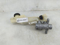 2017-2020 Ford Fusion Brake Master Cylinder 1489162 - Oemusedautoparts1.com