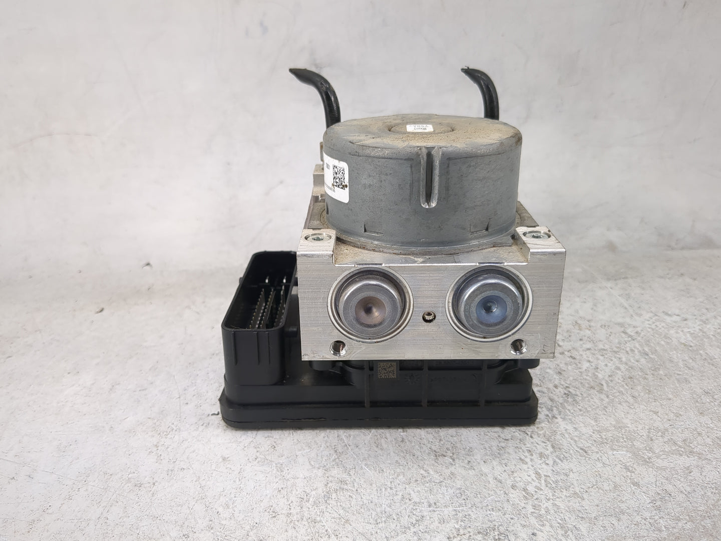 2017-2018 Ford Fusion ABS Pump Control Module Replacement P/N:HG9C-2B373-BH Fits Fits 2017 2018 OEM Used Auto Parts - Oemuse