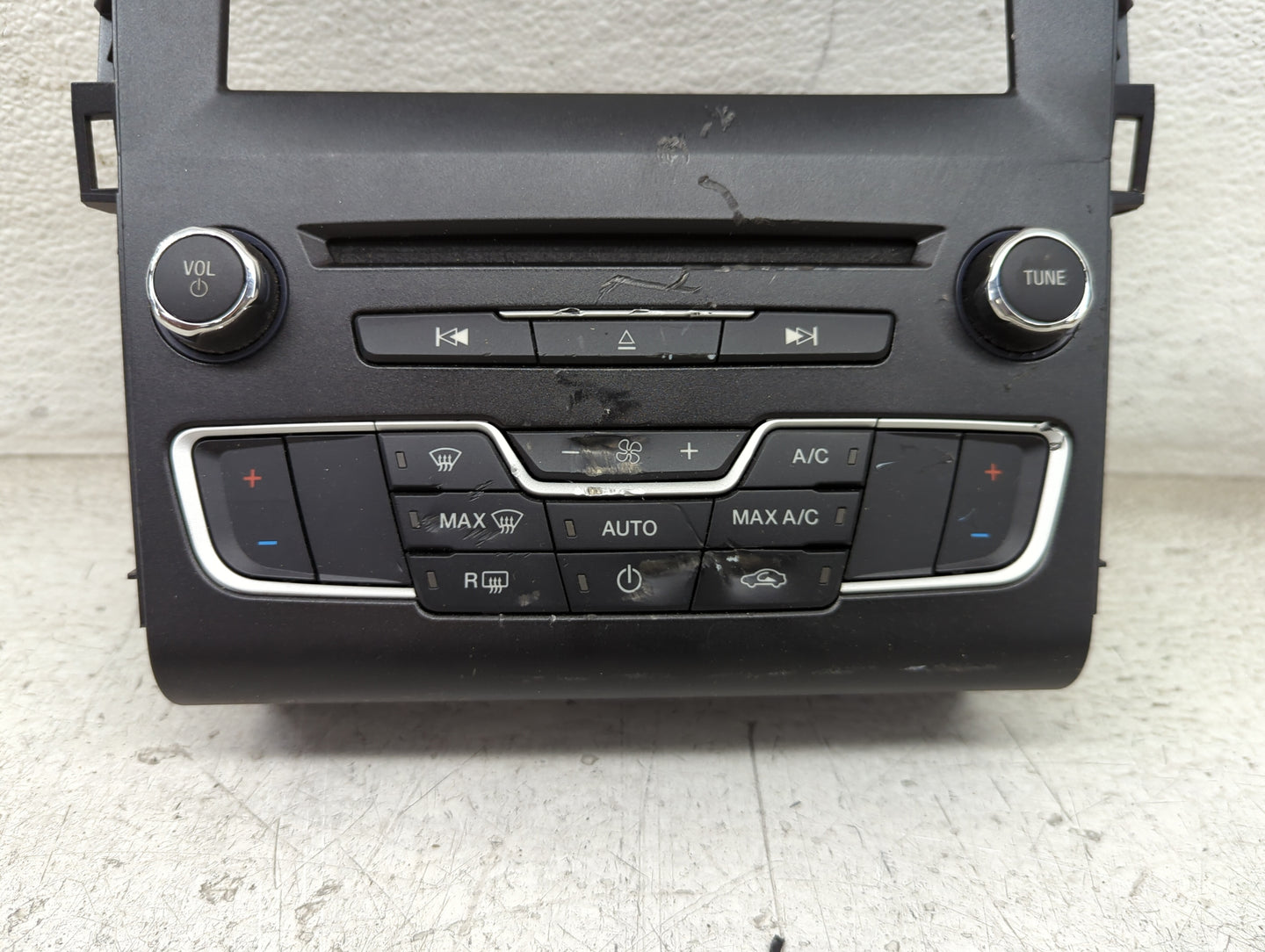 2017-2020 Ford Fusion Radio Control Panel 1492779 - Oemusedautoparts1.com