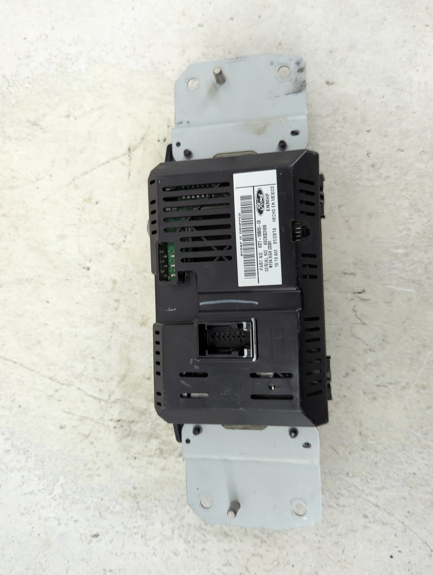 2017-2020 Ford Fusion Information Display Screen 1494716 - Oemusedautoparts1.com
