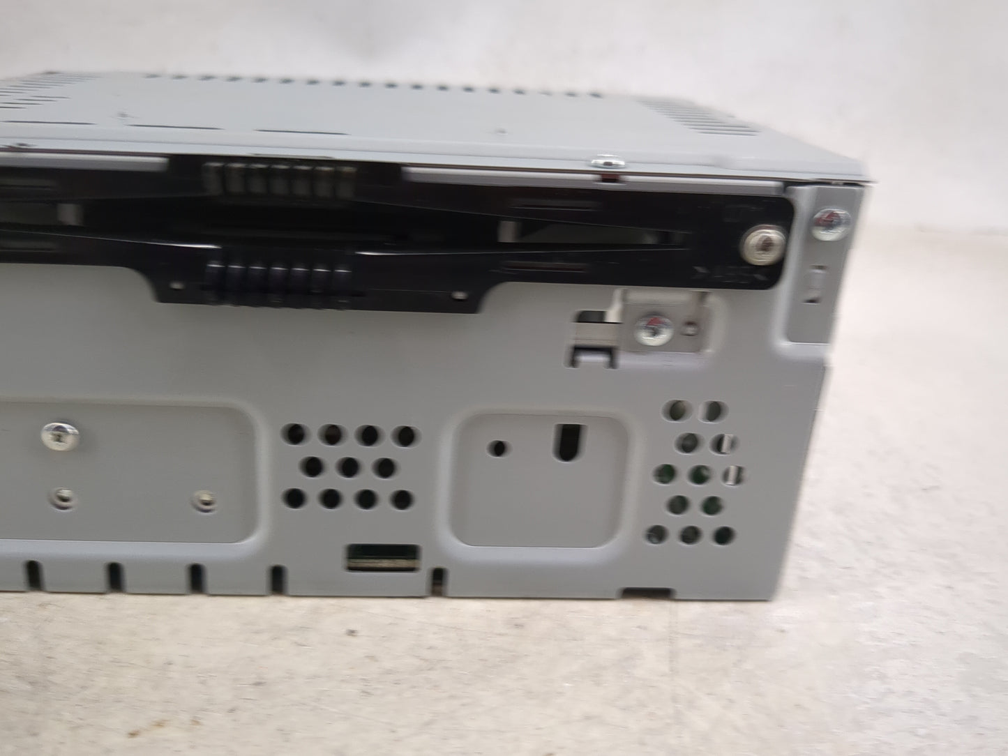 2018 Ford Fusion Radio AM FM Cd Player Receiver Replacement P/N:CQ-CJ15N04MC Fits OEM Used Auto Parts - Oemusedautoparts1.co