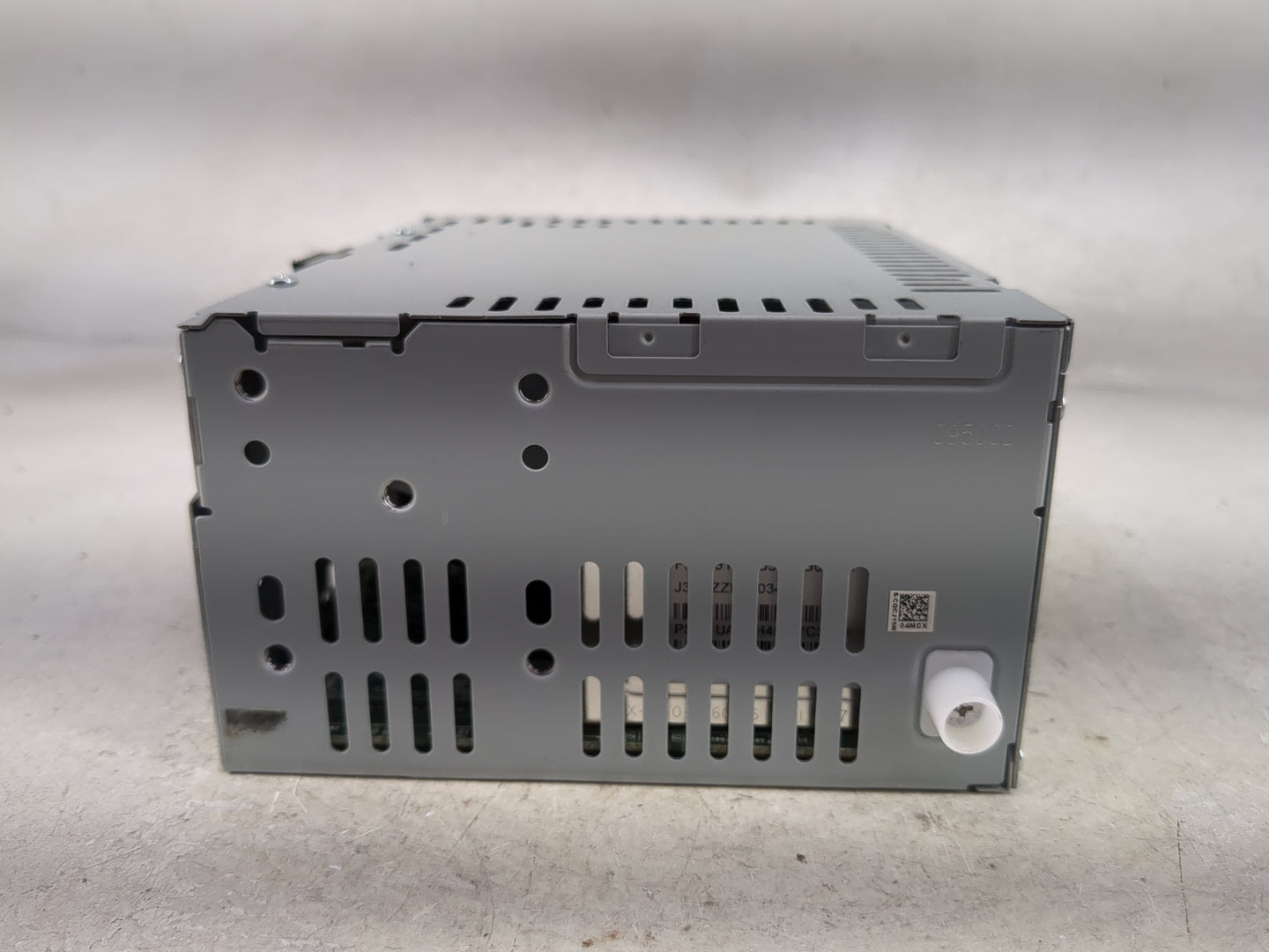 2018 Ford Fusion Radio AM FM Cd Player Receiver Replacement P/N:CQ-CJ15N04MC Fits OEM Used Auto Parts - Oemusedautoparts1.co