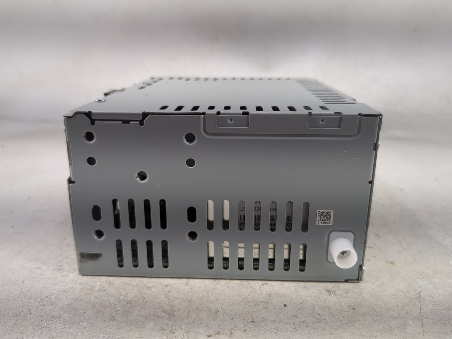2018 Ford Fusion Radio AM FM Cd Player Receiver Replacement P/N:CQ-CJ15N04MC Fits OEM Used Auto Parts - Oemusedautoparts1.co