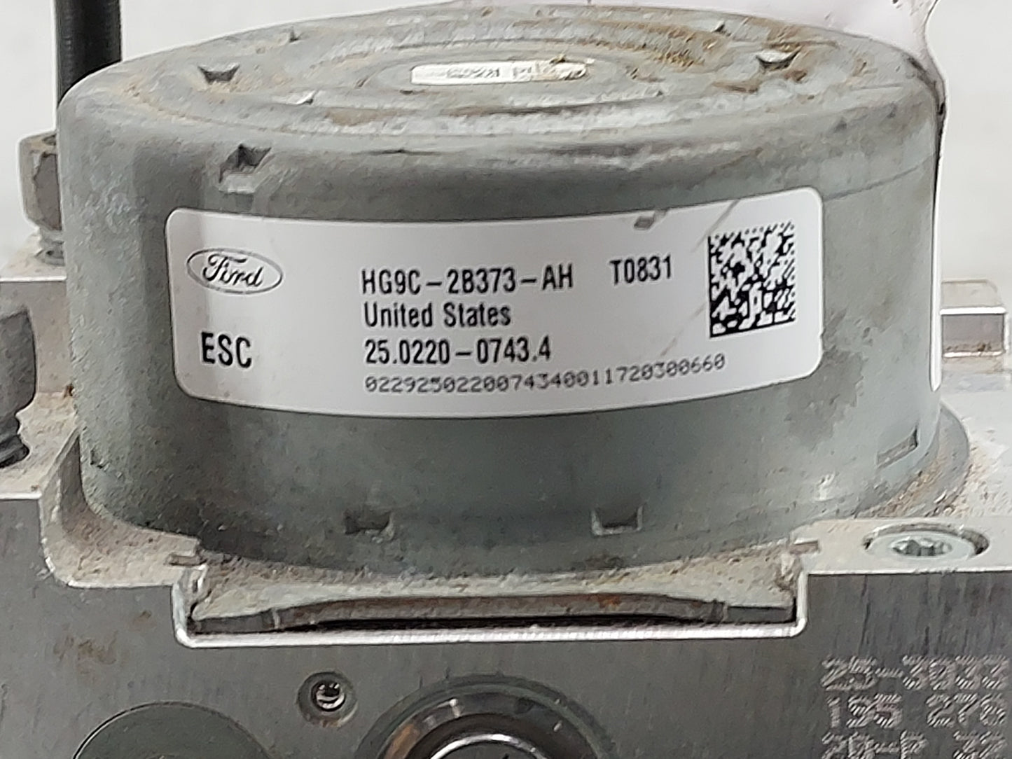 2017-2018 Ford Fusion ABS Pump Control Module Replacement P/N:HG9C-2B373-AH 25.0220-0743.4 Fits Fits 2017 2018 OEM Used Auto