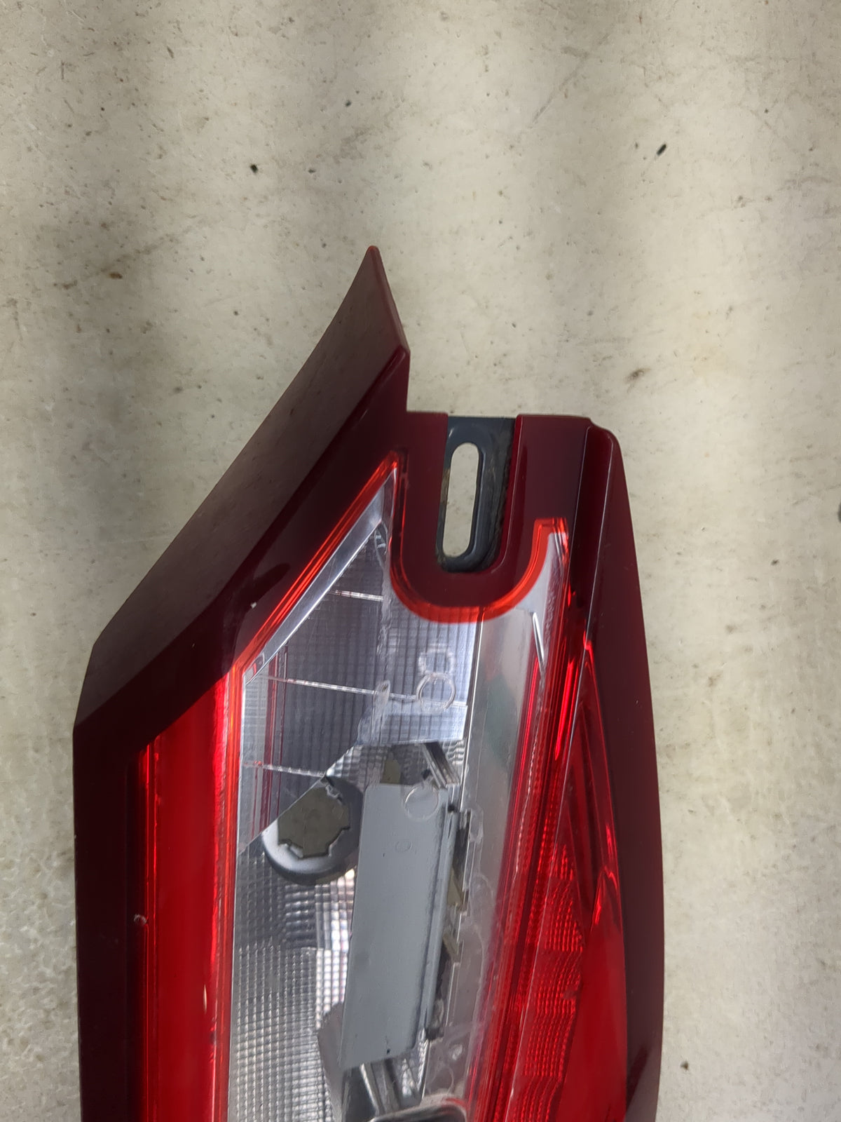 2018 Ford Fusion Passenger Right Side Deck Lid Mounted Tail Light 1512866 - Oemusedautoparts1.com
