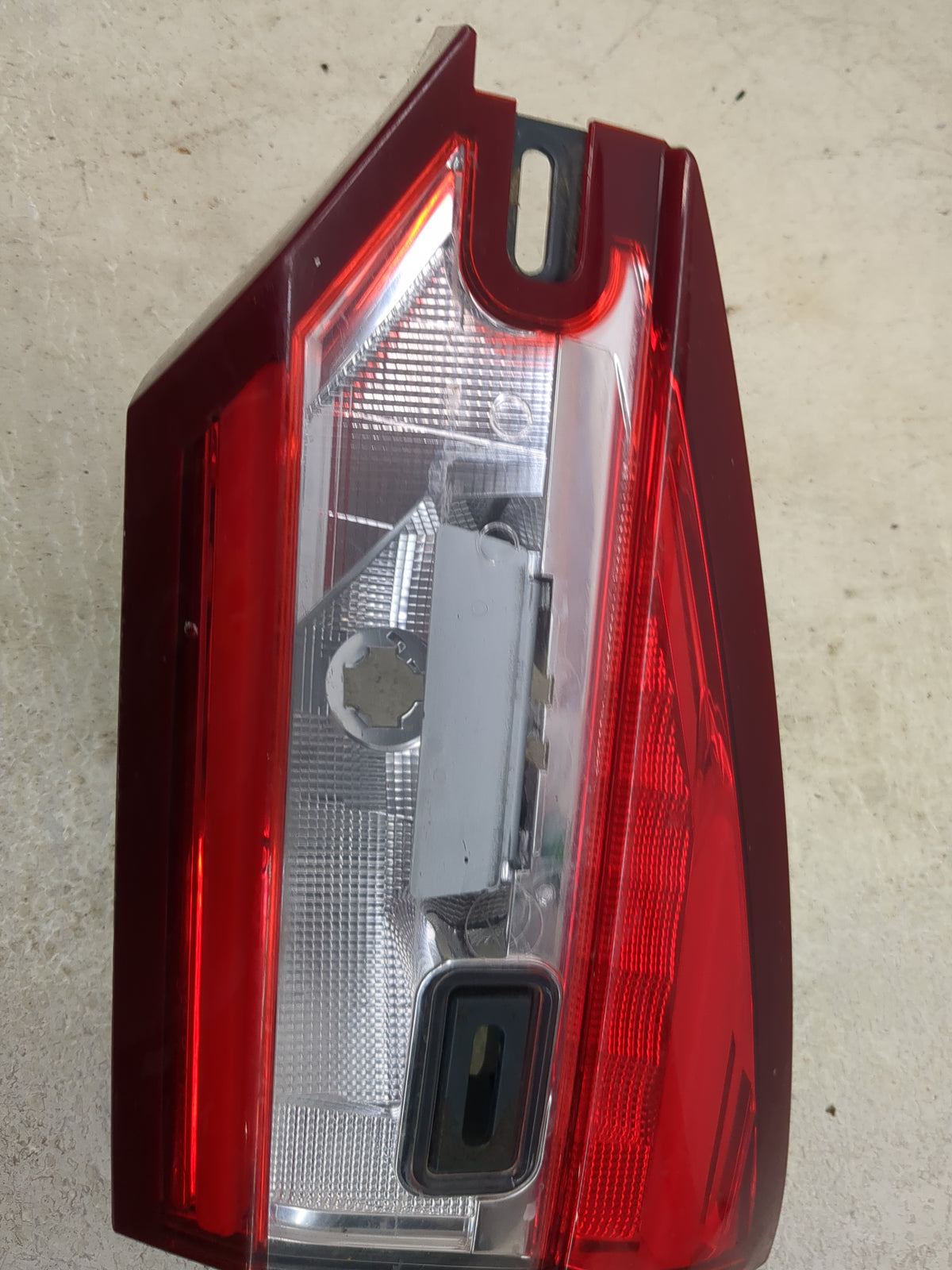 2018 Ford Fusion Passenger Right Side Deck Lid Mounted Tail Light 1512866 - Oemusedautoparts1.com