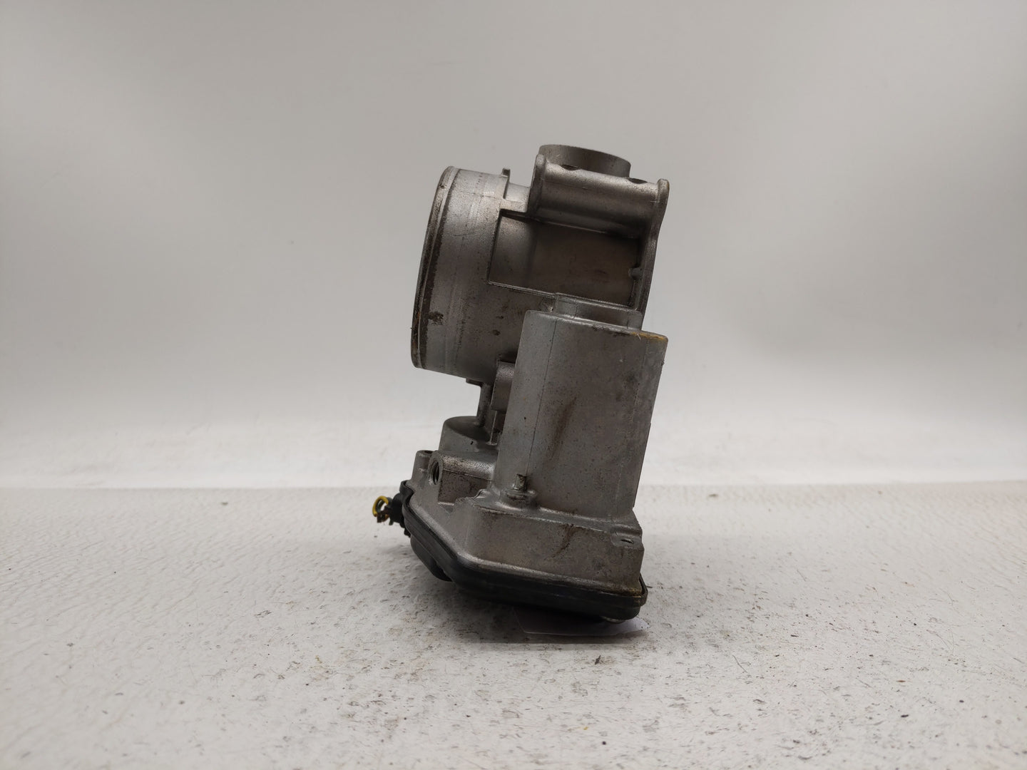 2013-2019 Ford Fusion Throttle Body P/N:DS7E-9F991-AK DS7E-9F991-AD Fits Fits 2013 2014 2015 2016 2017 2018 2019 2020 OEM Us