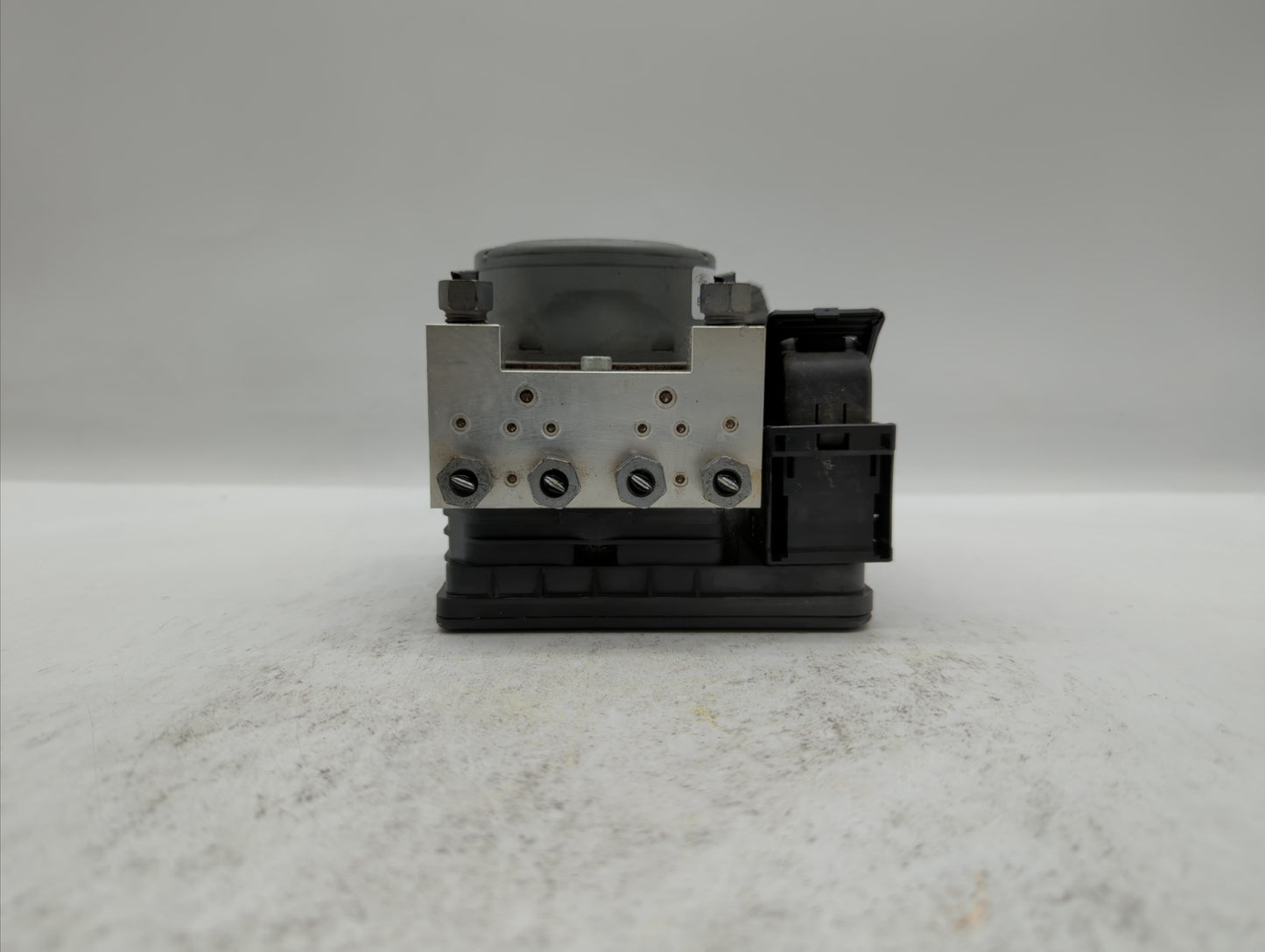 2017-2018 Ford Fusion ABS Pump Control Module Replacement P/N:HG9C-2B373-BG HG9C-2C219-LG, HG9C-2B373-BH Fits Fits 2017 2018