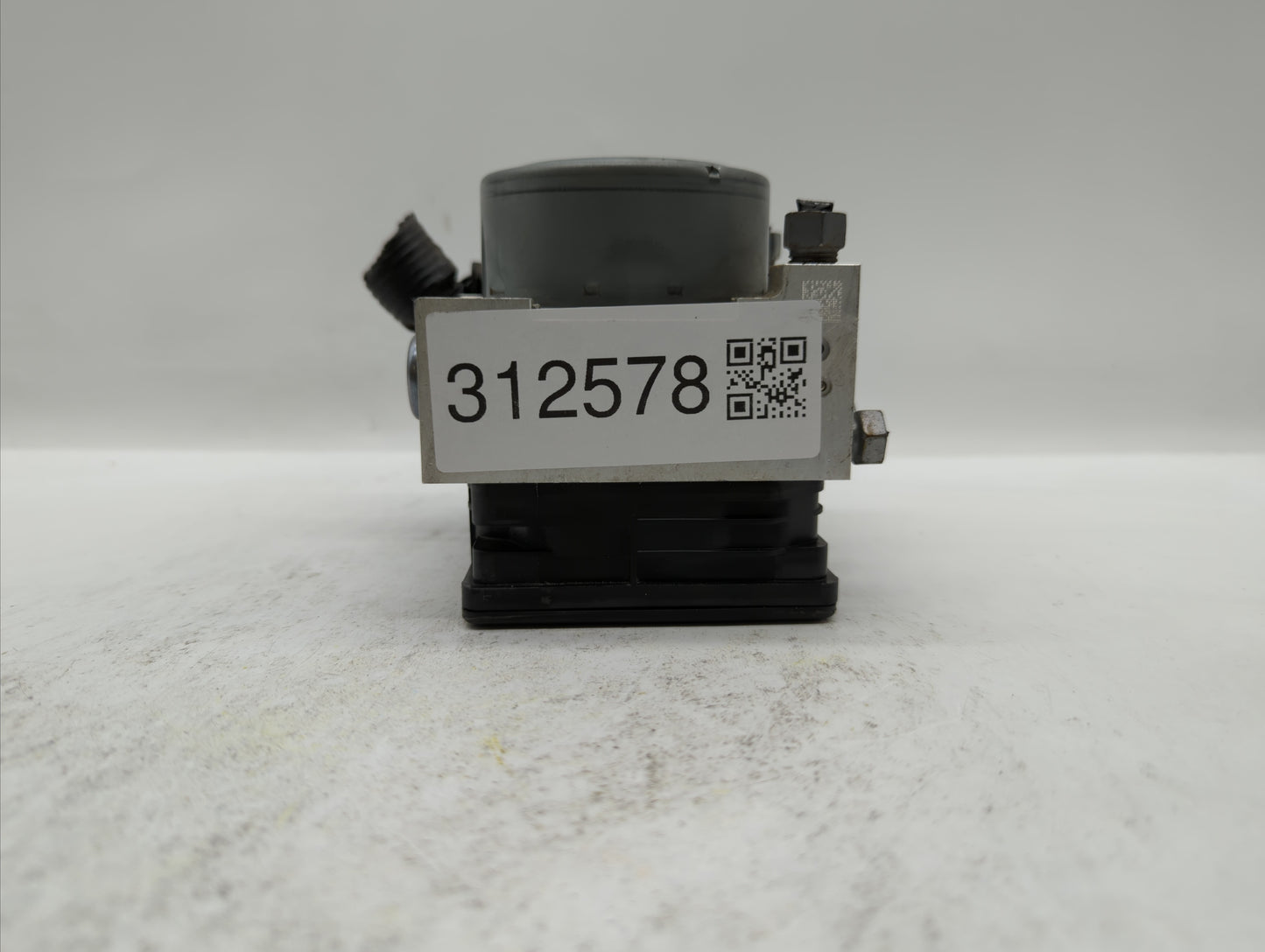 2017-2018 Ford Fusion ABS Pump Control Module Replacement P/N:HG9C-2B373-BG HG9C-2C219-LG, HG9C-2B373-BH Fits Fits 2017 2018