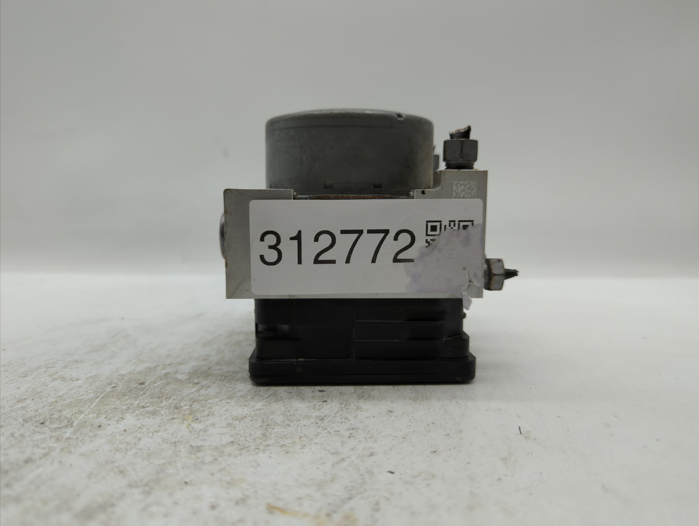 2017-2018 Ford Fusion ABS Pump Control Module Replacement P/N:HG9C-2B373-AH HG9C-2B373-CF, HG9C-2C219-MF Fits Fits 2017 2018