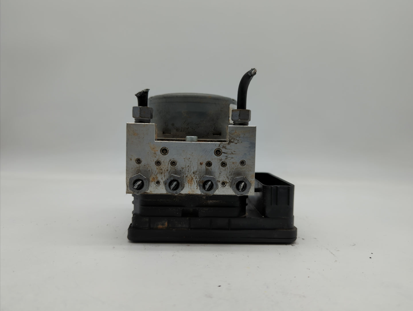 2017-2018 Ford Fusion ABS Pump Control Module Replacement P/N:HG9C-2B373-BG HG9C-2C219-LG, HG9C-2B373-BH Fits Fits 2017 2018