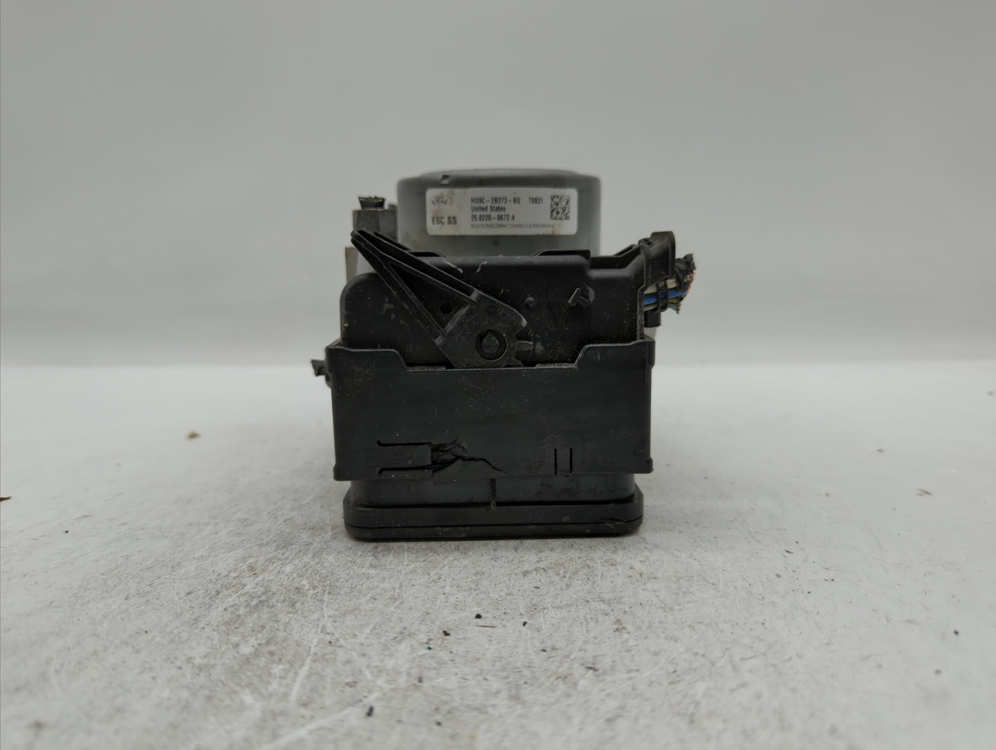 2017-2018 Ford Fusion ABS Pump Control Module Replacement P/N:HG9C-2B373-BG HG9C-2C219-LG, HG9C-2B373-BH Fits Fits 2017 2018