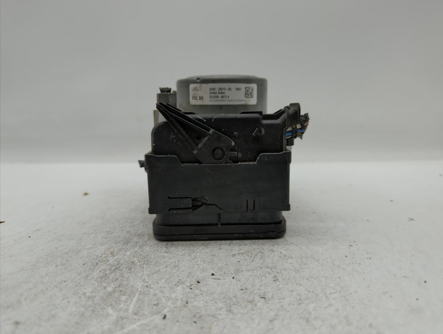 2017-2018 Ford Fusion ABS Pump Control Module Replacement P/N:HG9C-2B373-BG HG9C-2C219-LG, HG9C-2B373-BH Fits Fits 2017 2018