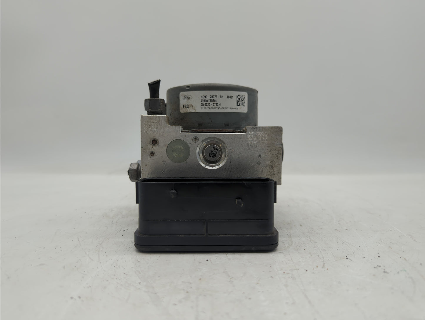 2017-2018 Ford Fusion ABS Pump Control Module Replacement P/N:HG9C-2B373-AH HG9C-2B373-CF, HG9C-2C219-MF Fits Fits 2017 2018