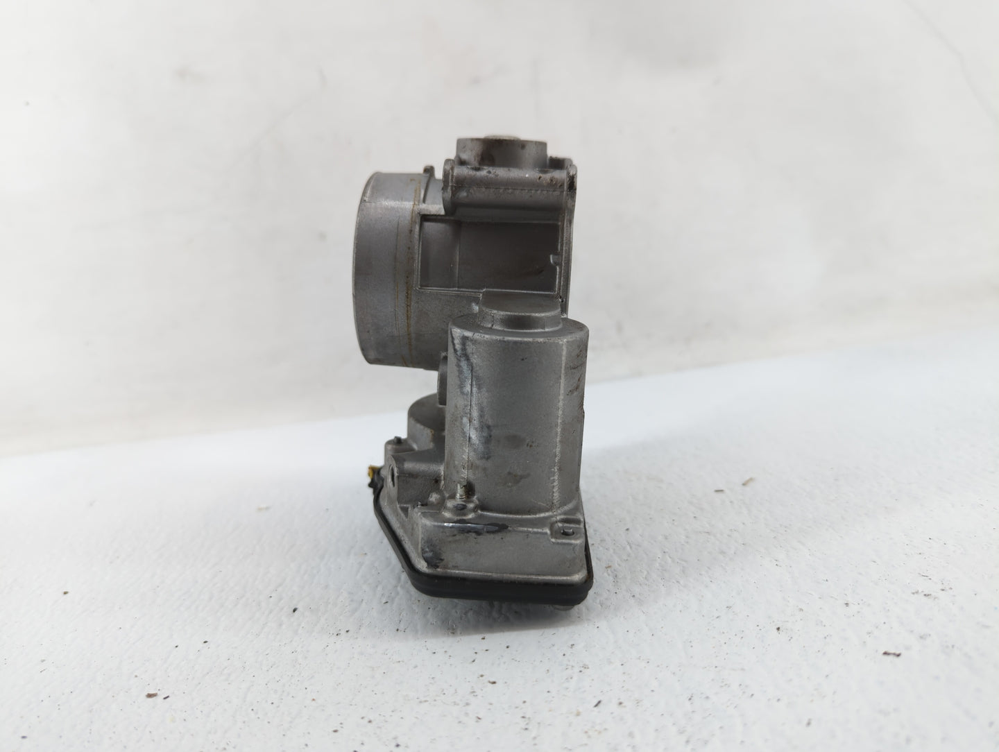 2013-2019 Ford Fusion Throttle Body P/N:DS7E-9F991-AK DS7E-9F991-AD Fits Fits 2013 2014 2015 2016 2017 2018 2019 2020 OEM Us