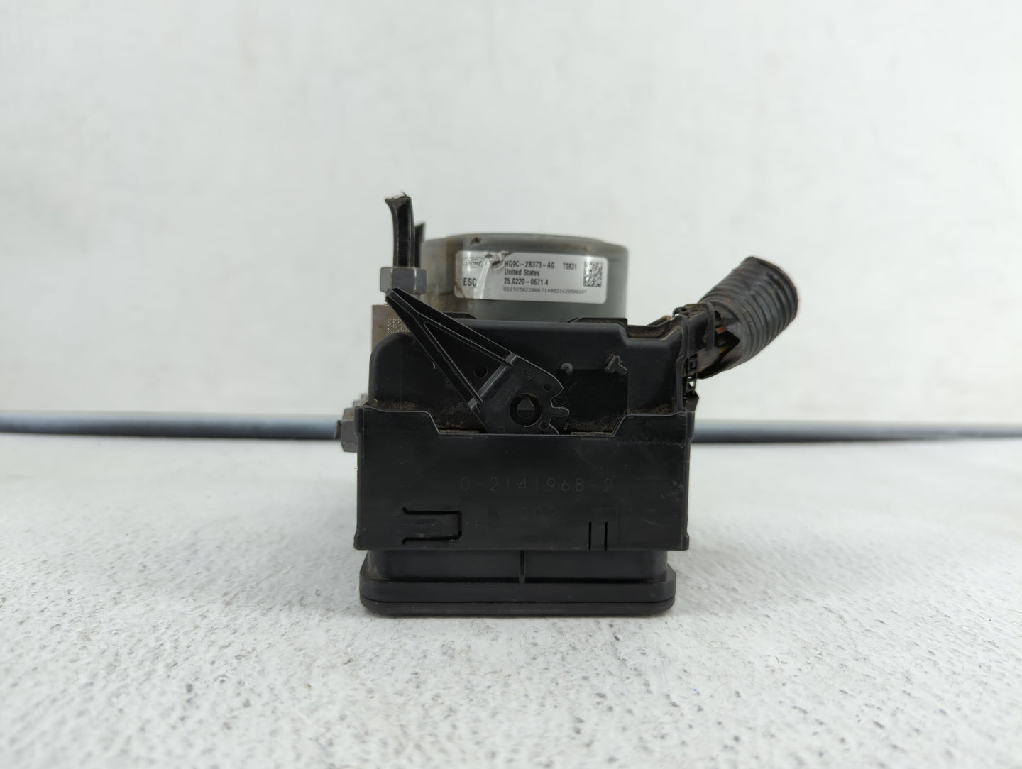2017-2018 Ford Fusion ABS Pump Control Module Replacement P/N:HG9C-2B373-AH HG9C-2B373-CF, HG9C-2C219-MF Fits Fits 2017 2018