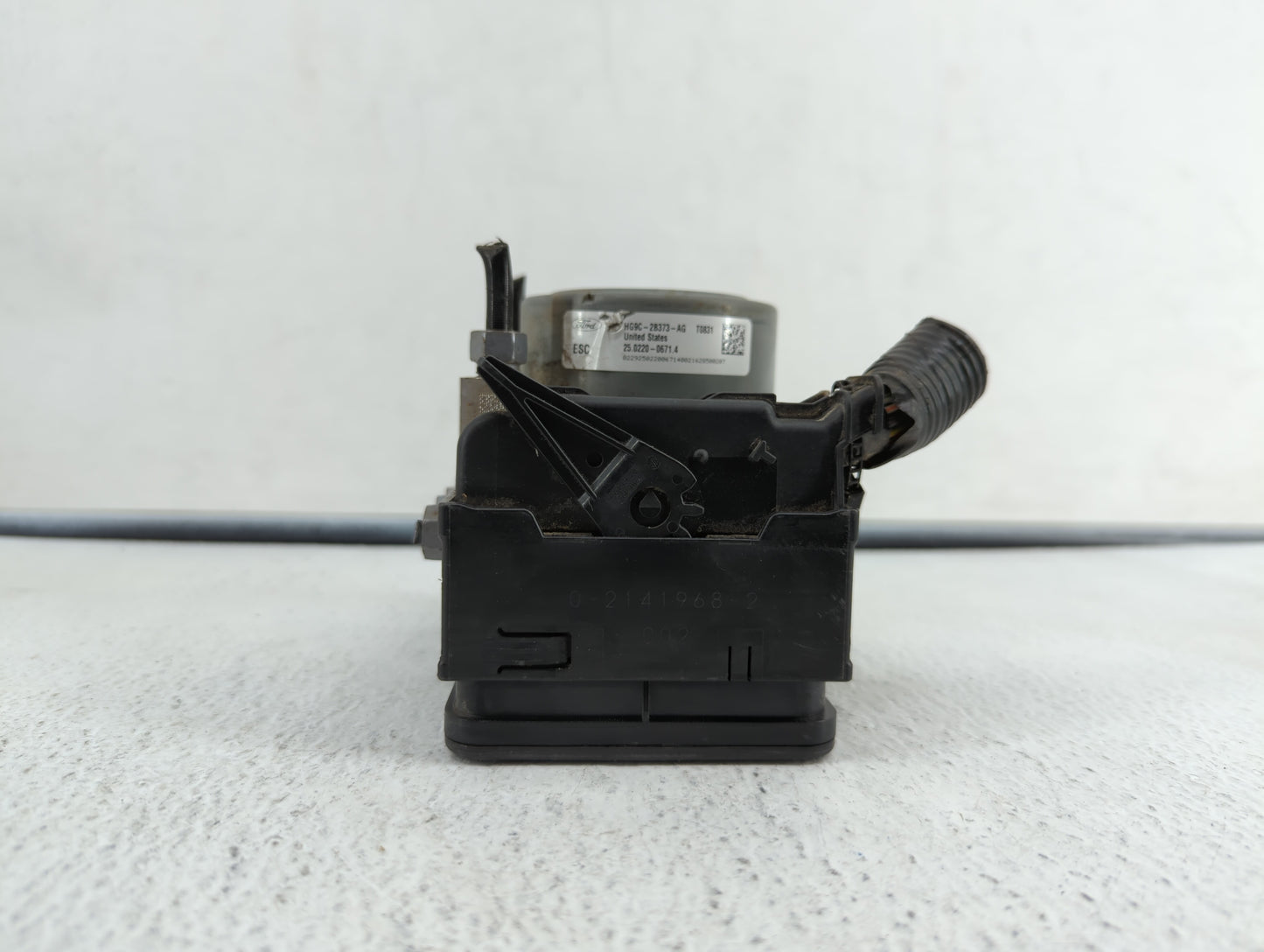 2017-2018 Ford Fusion ABS Pump Control Module Replacement P/N:HG9C-2B373-AH HG9C-2B373-CF, HG9C-2C219-MF Fits Fits 2017 2018