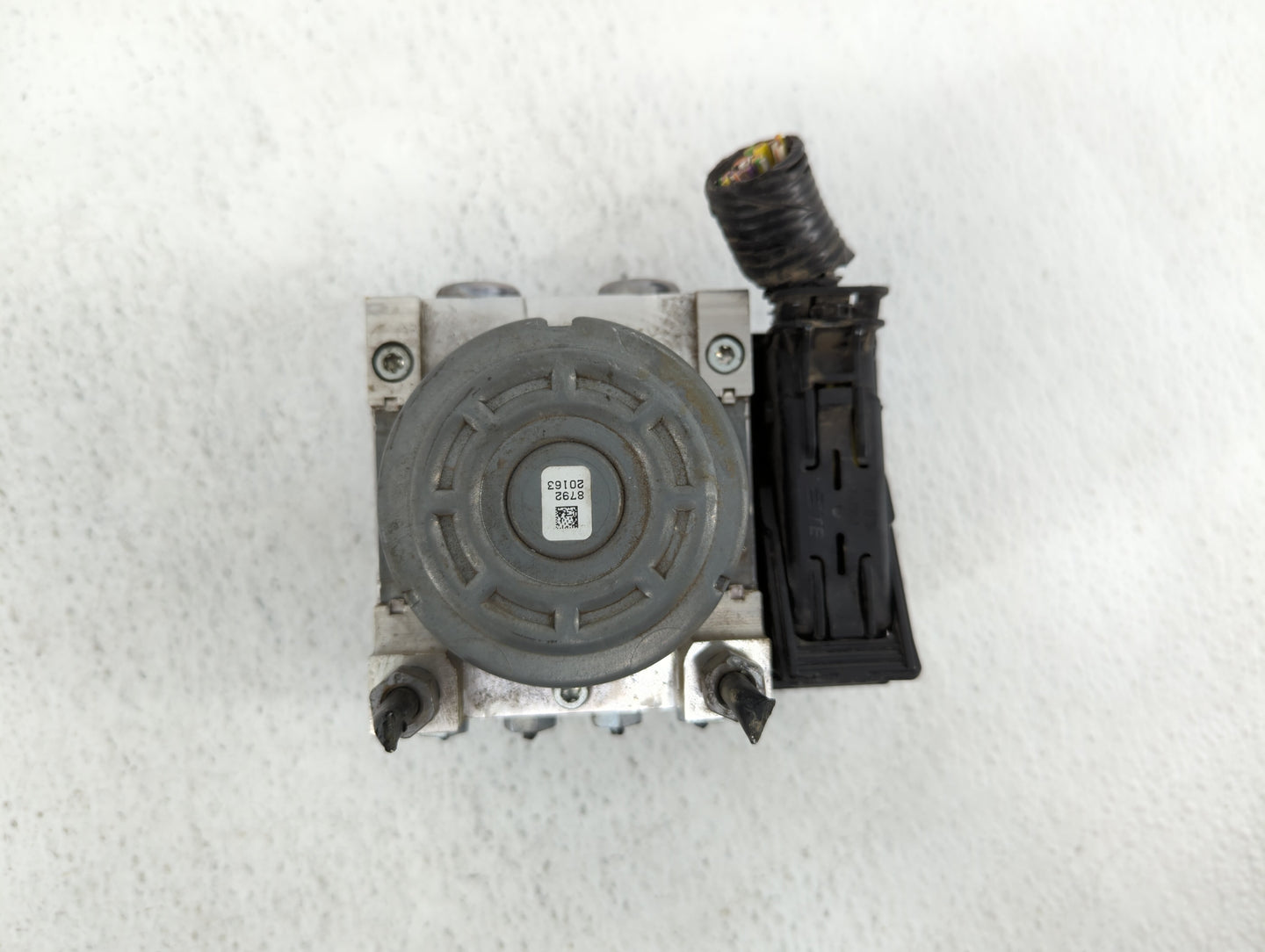2017-2018 Ford Fusion ABS Pump Control Module Replacement P/N:HG9C-2B373-AH HG9C-2B373-CF, HG9C-2C219-MF Fits Fits 2017 2018
