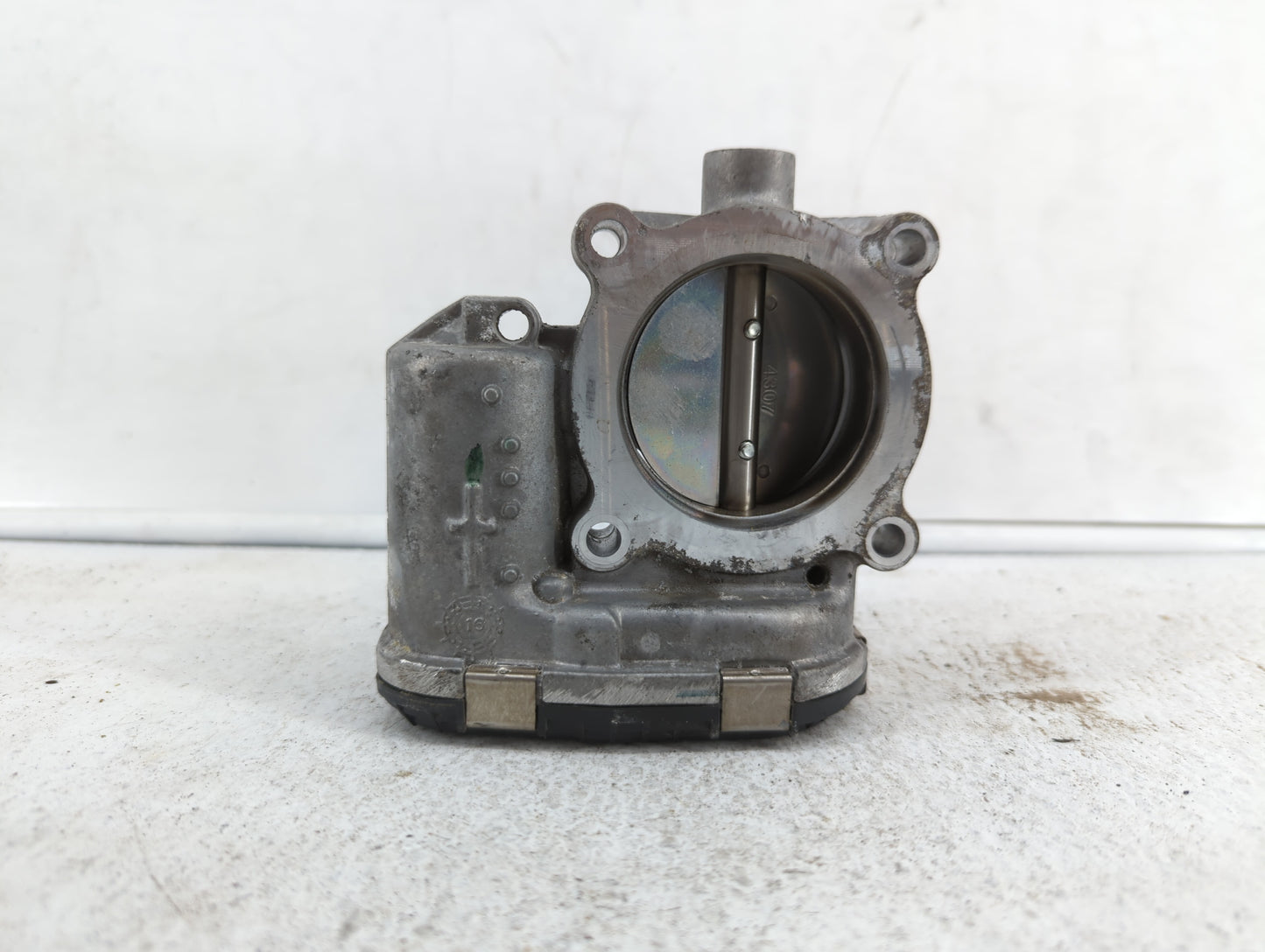 2014-2019 Ford Fusion Throttle Body P/N:0 280 750 566 DS7E-9F991-BB Fits Fits 2014 2015 2016 2017 2018 2019 OEM Used Auto Pa
