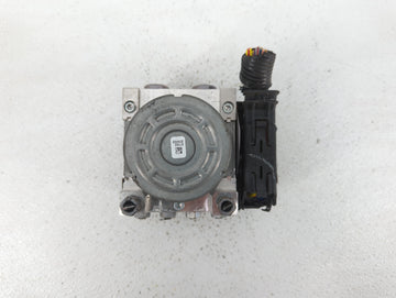 2017-2018 Ford Fusion ABS Pump Control Module Replacement P/N:HG9C-2B373-BG HG9C-2C219-LG, HG9C-2B373-BH Fits Fits 2017 2018 OEM Used Auto Parts