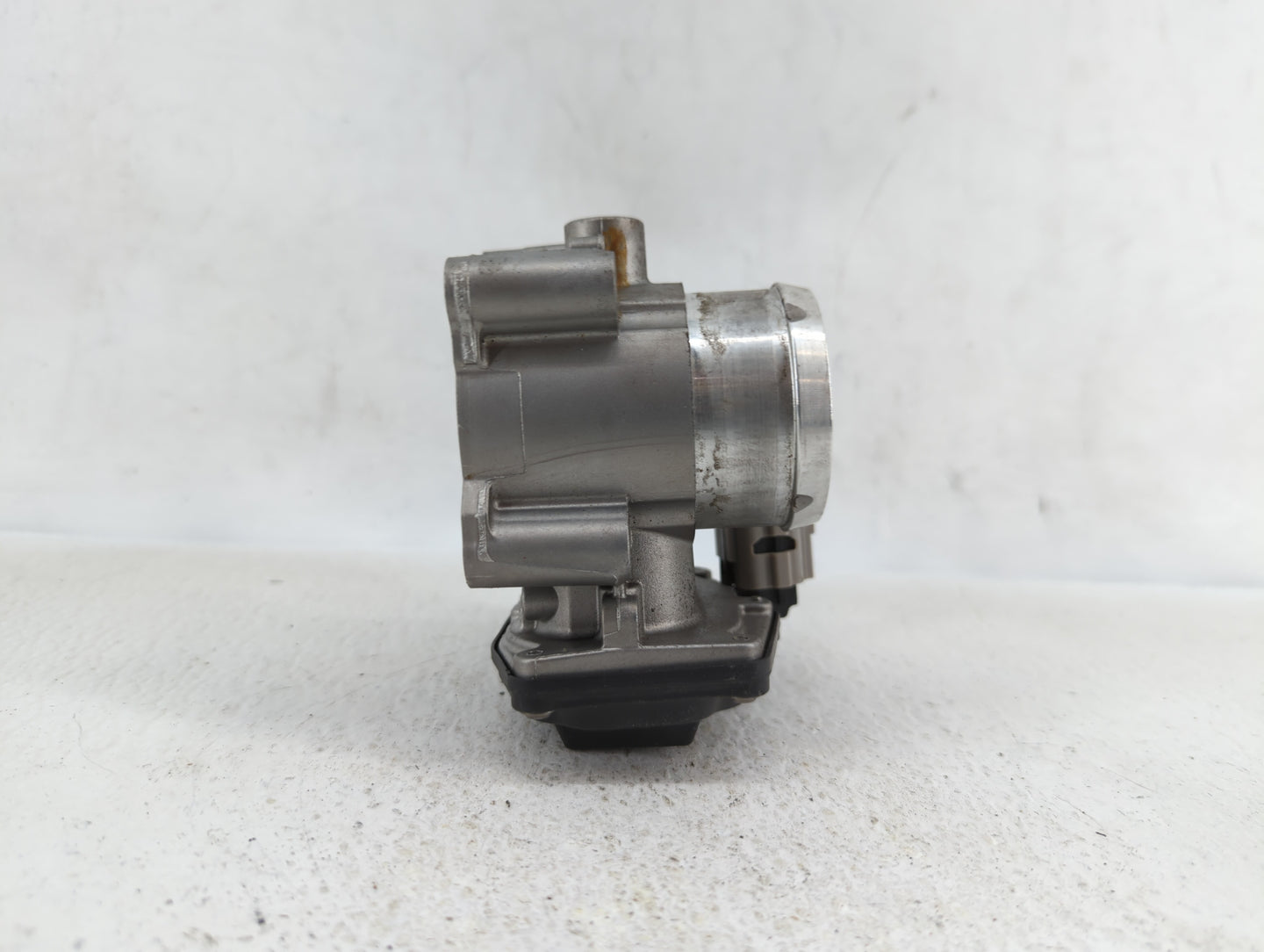 2014-2019 Ford Fusion Throttle Body P/N:50989011 DS7G-9F991-BB, DS7G-9E991-BB Fits Fits 2014 2015 2016 2017 2018 2019 OEM Us