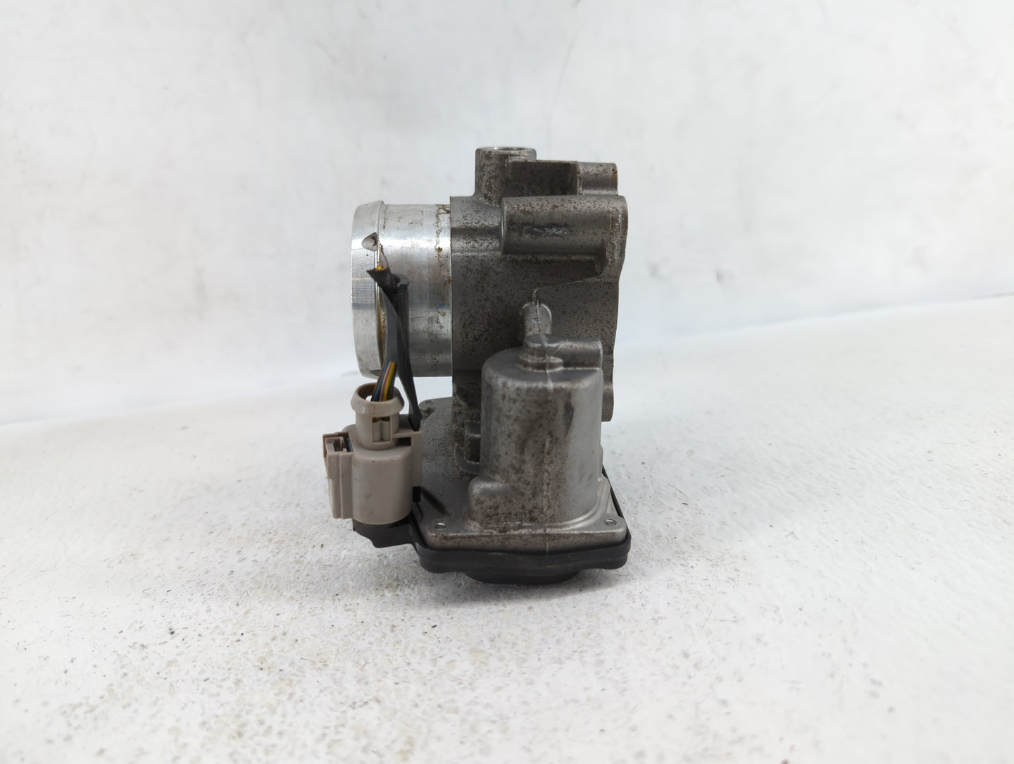 2014-2019 Ford Fusion Throttle Body P/N:50989011 DS7G-9F991-BB, DS7G-9E991-BB Fits Fits 2014 2015 2016 2017 2018 2019 OEM Us