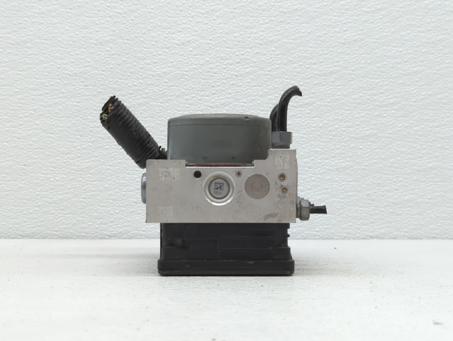 2017-2018 Ford Fusion ABS Pump Control Module Replacement P/N:HG9C-2B373-AH HG9C-2B373-CF, HG9C-2C219-MF Fits Fits 2017 2018