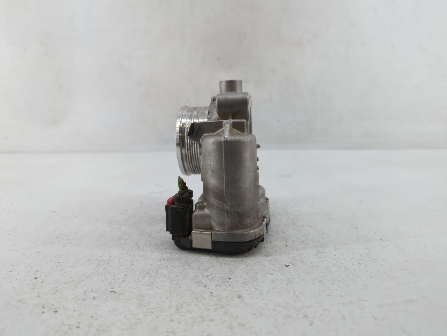 2014-2020 Ford Fusion Throttle Body P/N:DS7E-9F991-BB Fits Fits 2014 2015 2016 2017 2018 2019 2020 2021 2022 OEM Used Auto P