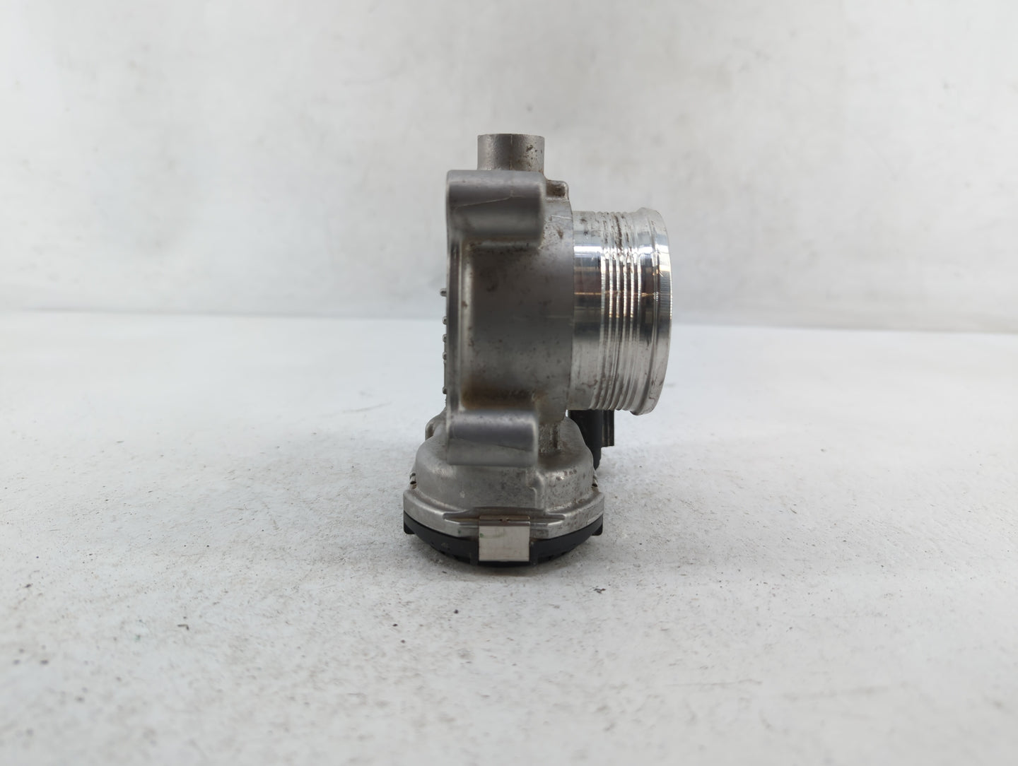 2014-2020 Ford Fusion Throttle Body P/N:DS7E-9F991-BB Fits Fits 2014 2015 2016 2017 2018 2019 2020 2021 2022 OEM Used Auto P