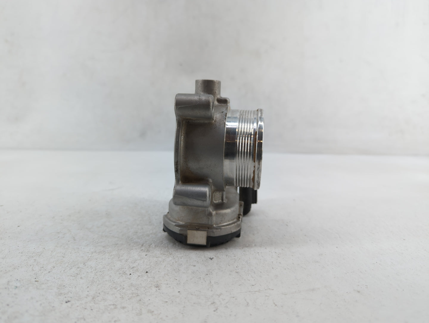 2014-2020 Ford Fusion Throttle Body P/N:DS7E-9F991-BB Fits Fits 2014 2015 2016 2017 2018 2019 2020 2021 2022 OEM Used Auto P
