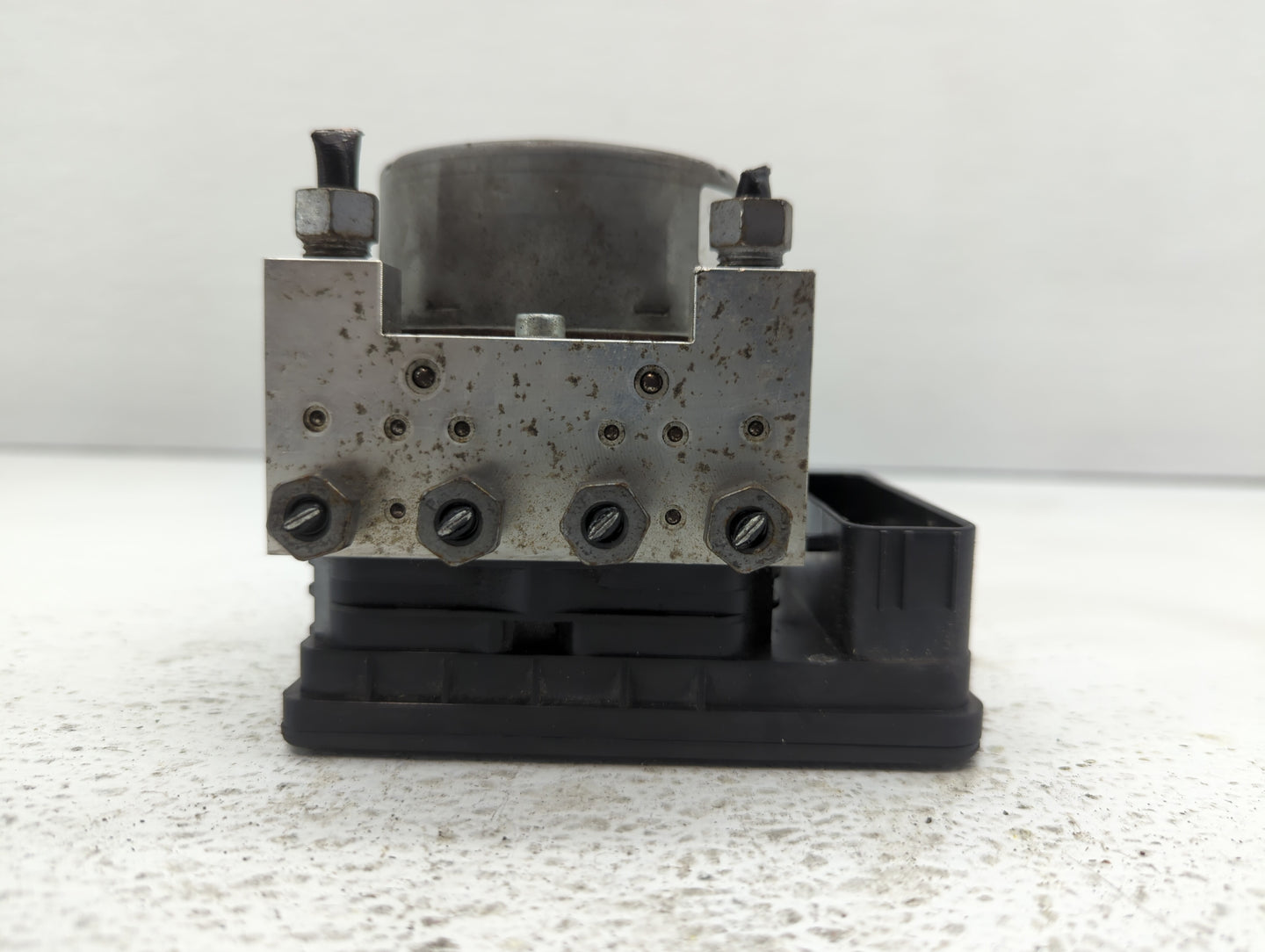 2017-2018 Ford Fusion ABS Pump Control Module Replacement P/N:HG9C-2B373-BG HG9C-2C219-LG, HG9C-2B373-BH Fits Fits 2017 2018