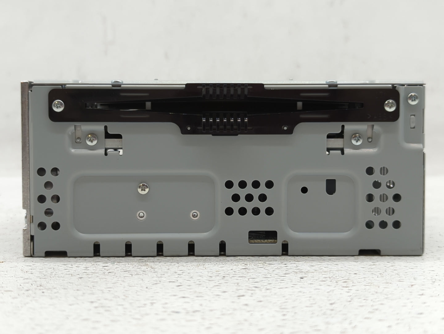 2017-2020 Ford Fusion Am Fm Cd Player Radio Receiver - Oemusedautoparts1.com