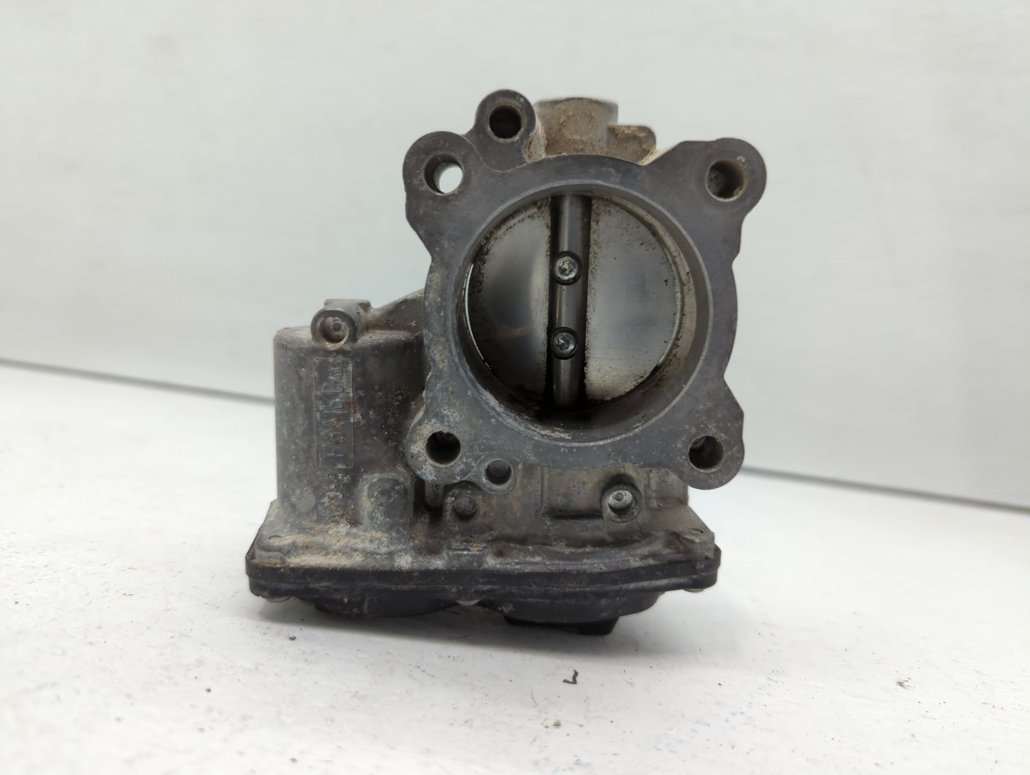 2014-2020 Ford Fusion Throttle Body P/N:DS7G-9F991-CA DS7G-9F991-BB Fits Fits 2014 2015 2016 2017 2018 2019 2020 OEM Used Au